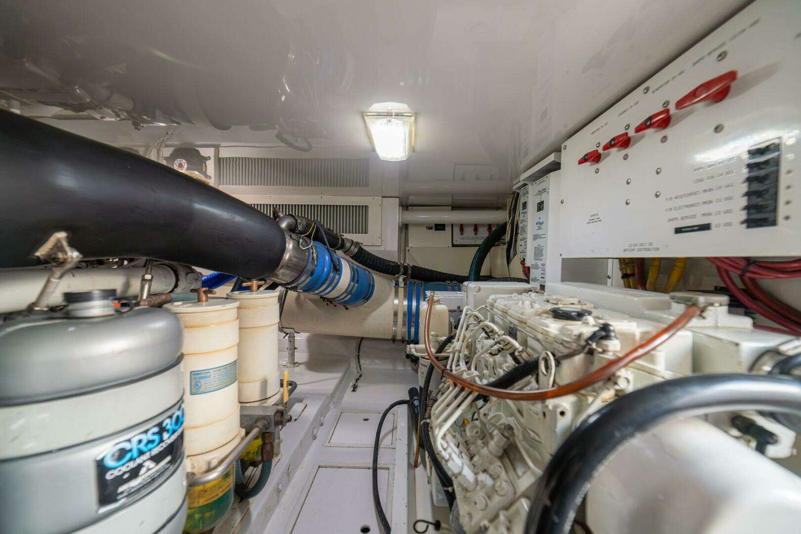 2006 Viking 56 Convertible - Image 71