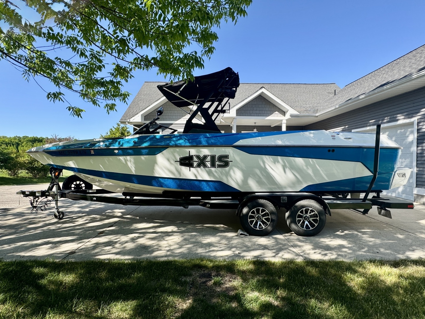 2022 Axis A24 - Image 11