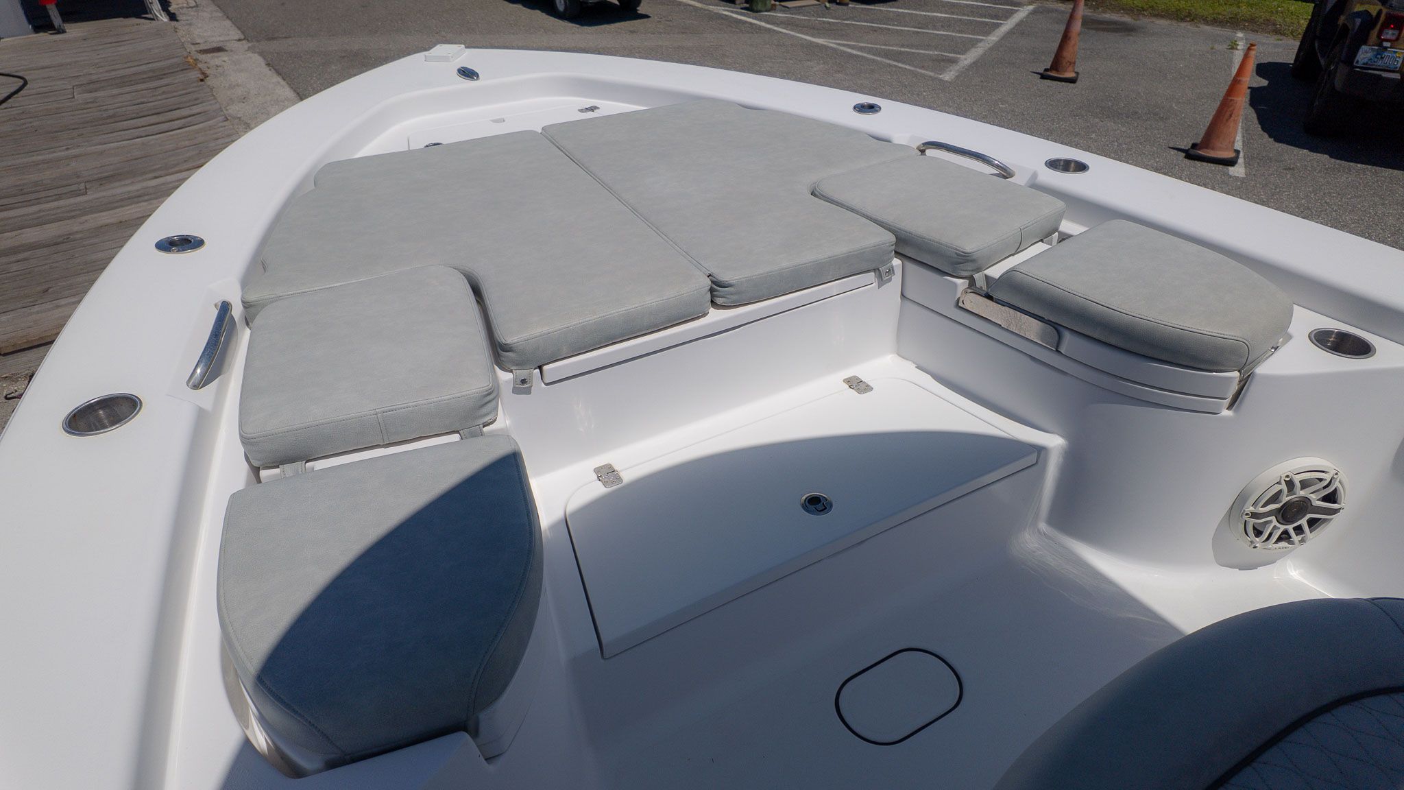 2019 Sportsman Masters 267 Bay Boat - 10