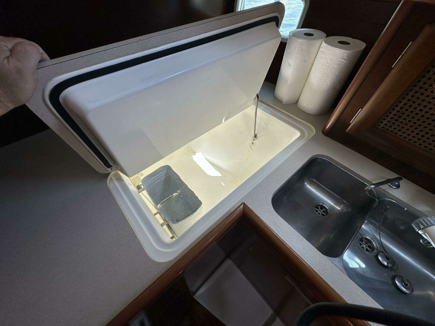 1999 Beneteau — - Image 25