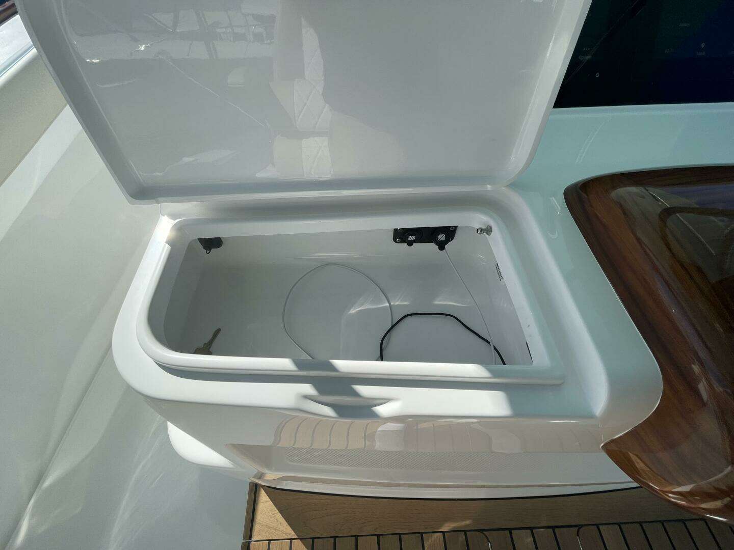 2026 Mag Bay 43 Center Console - Image 53