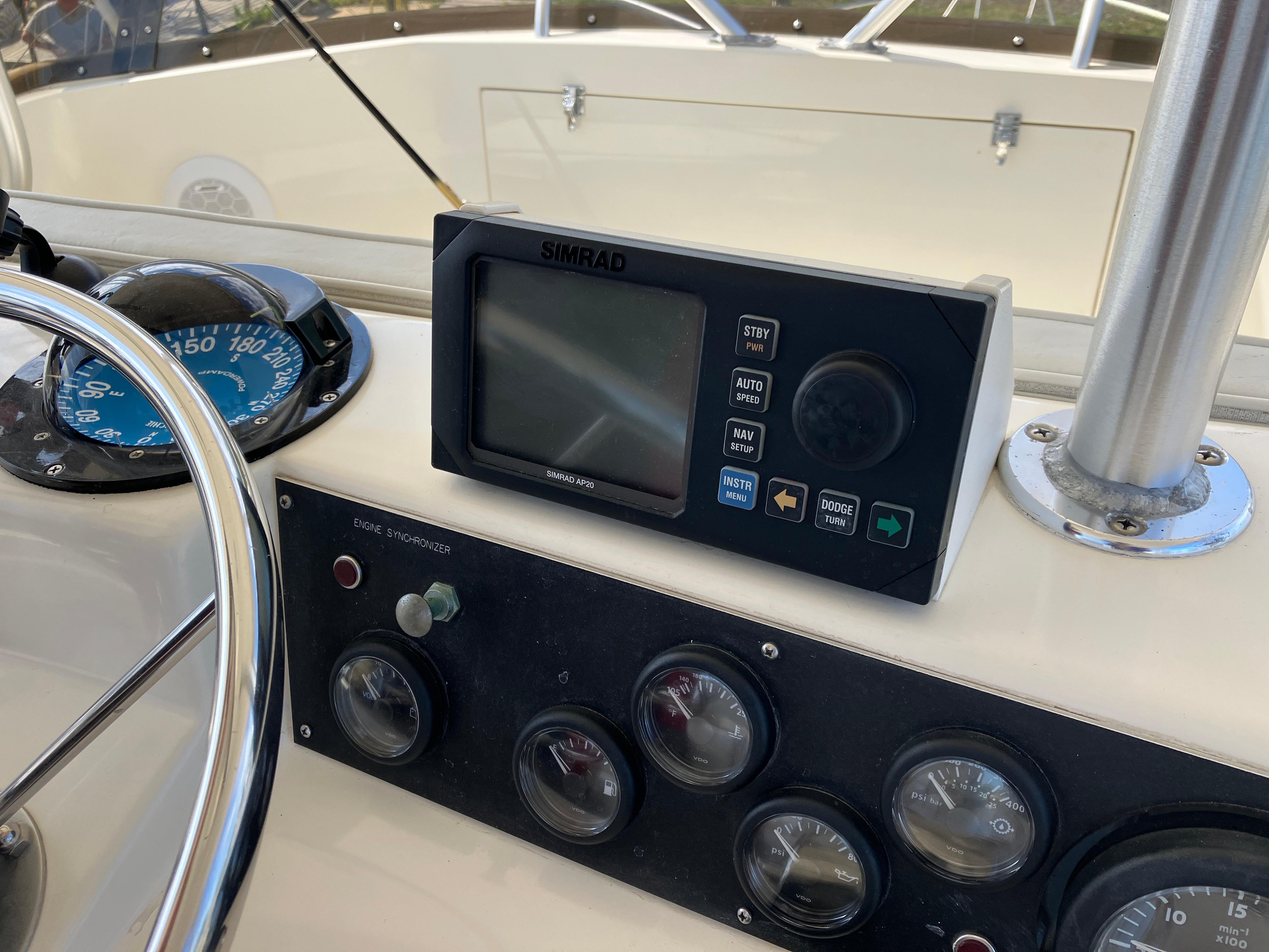 1995 Egg Harbor 42 Convertible - 63