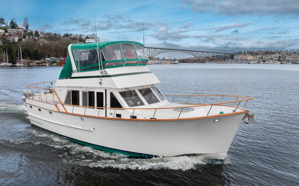 1985 Ocean Alexander Flush Deck Aft Cabin Trawler