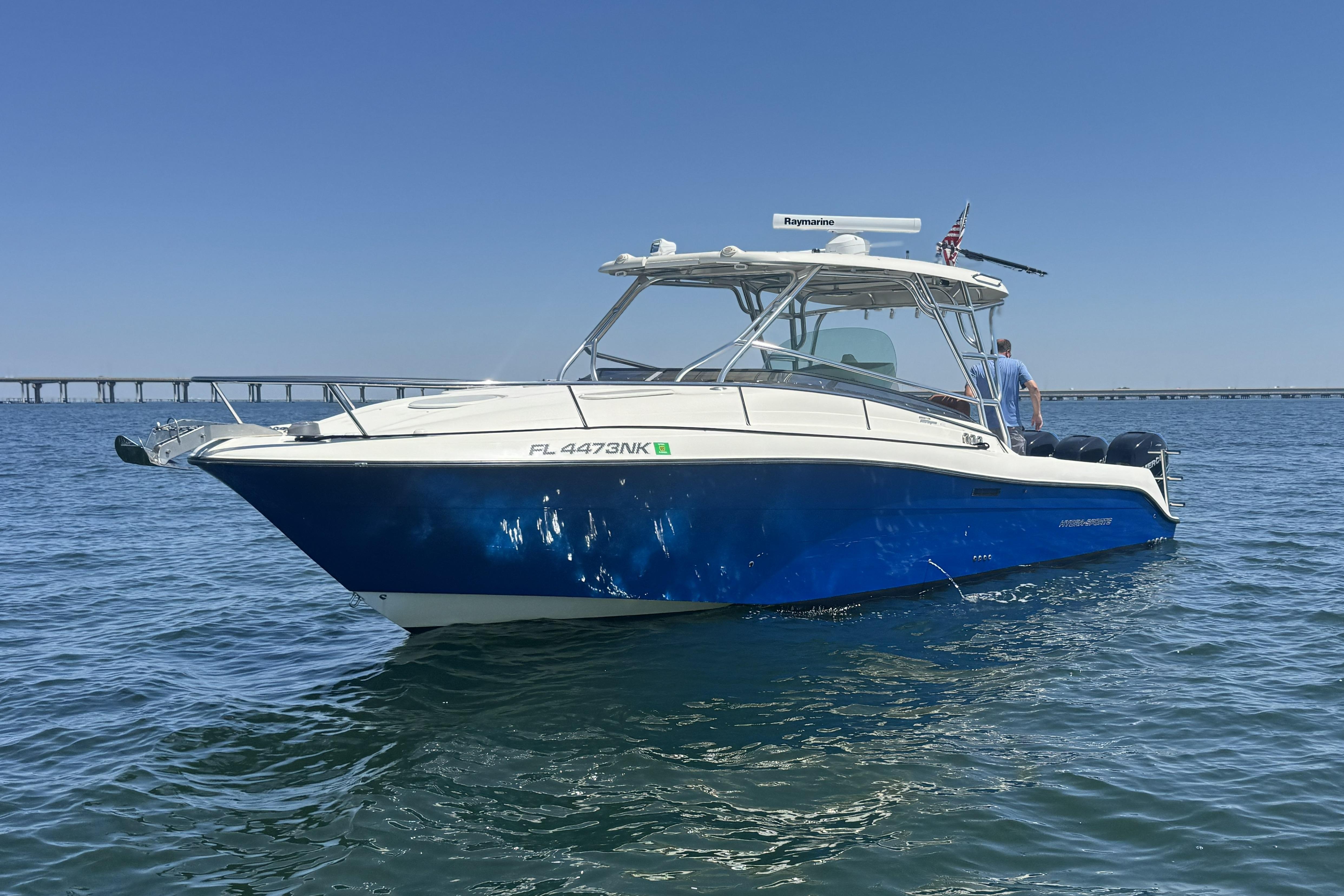 2005 Hydra-Sports Vector 3300 VX
