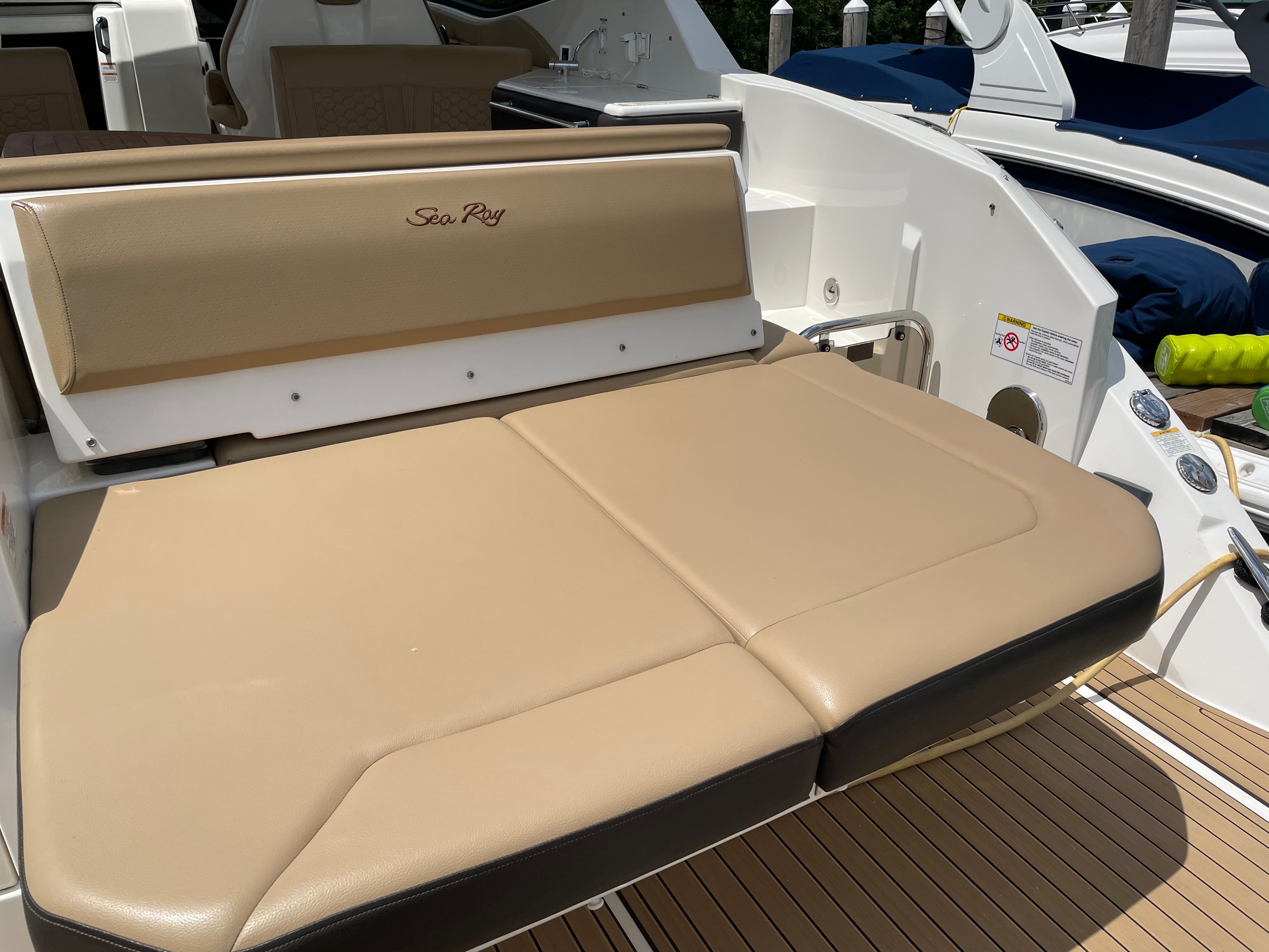 2020 Sea Ray Sundancer 320 - 32