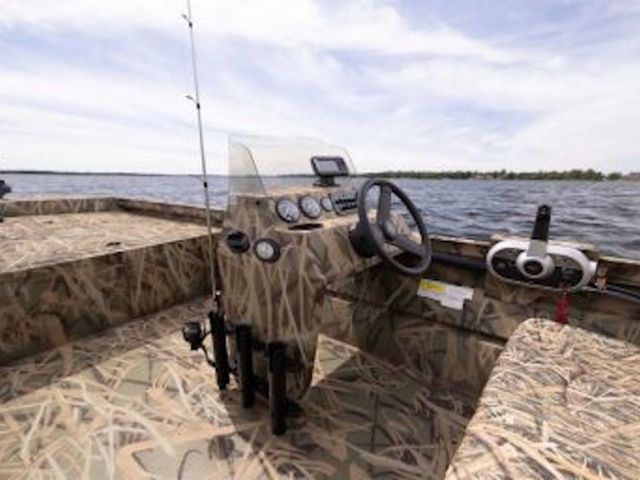 2026 Crestliner 1860 Retriever SC - 3