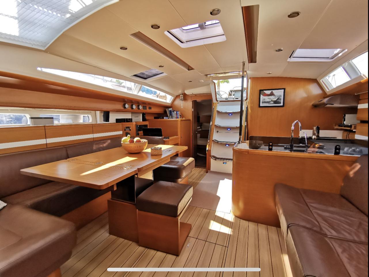 JEANNEAU 53 “2 Cabins” available in Martinique