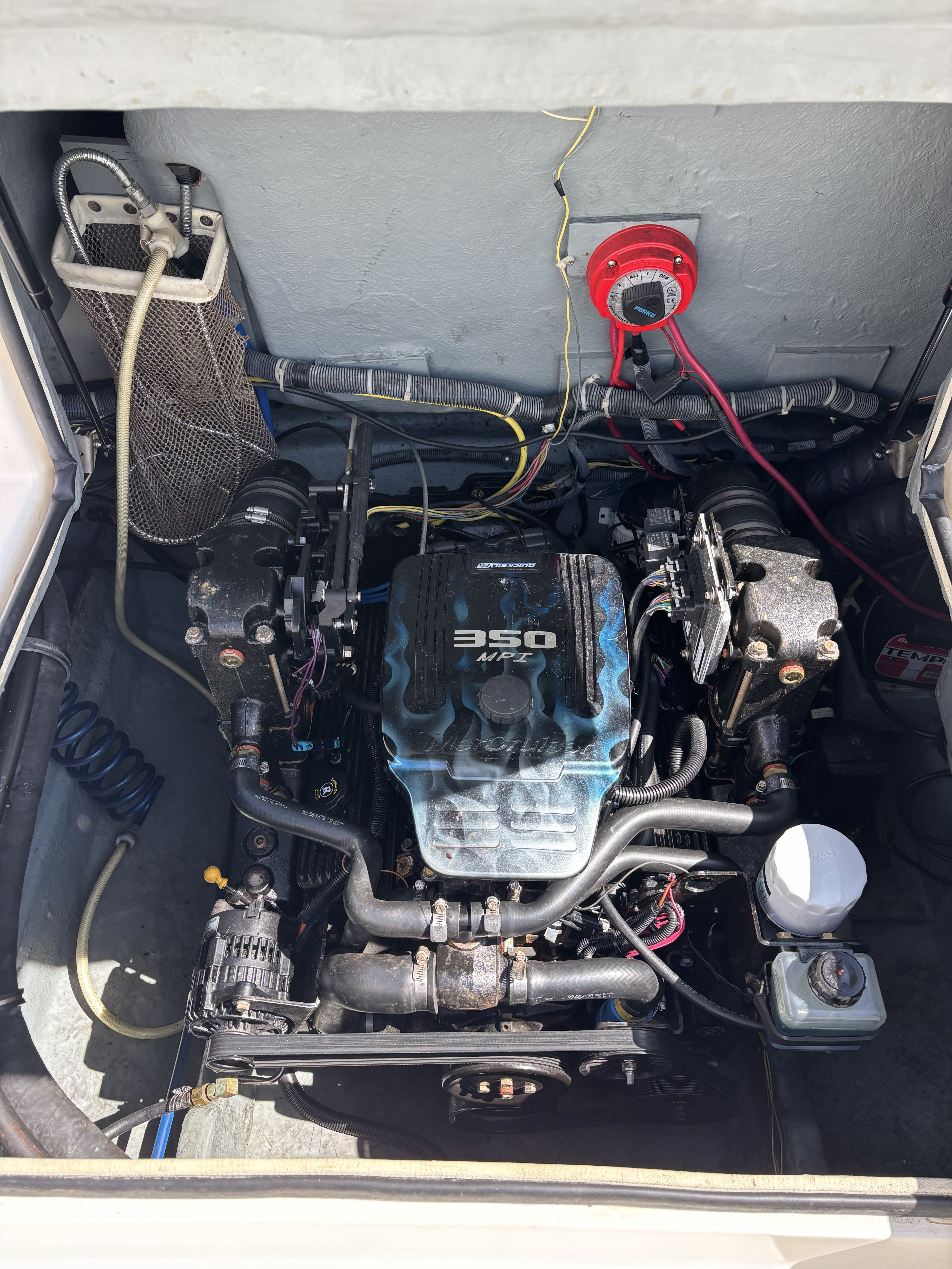 Engine compartment of a 2005 Maxum 2400 SC3 with 350 MPI engine.