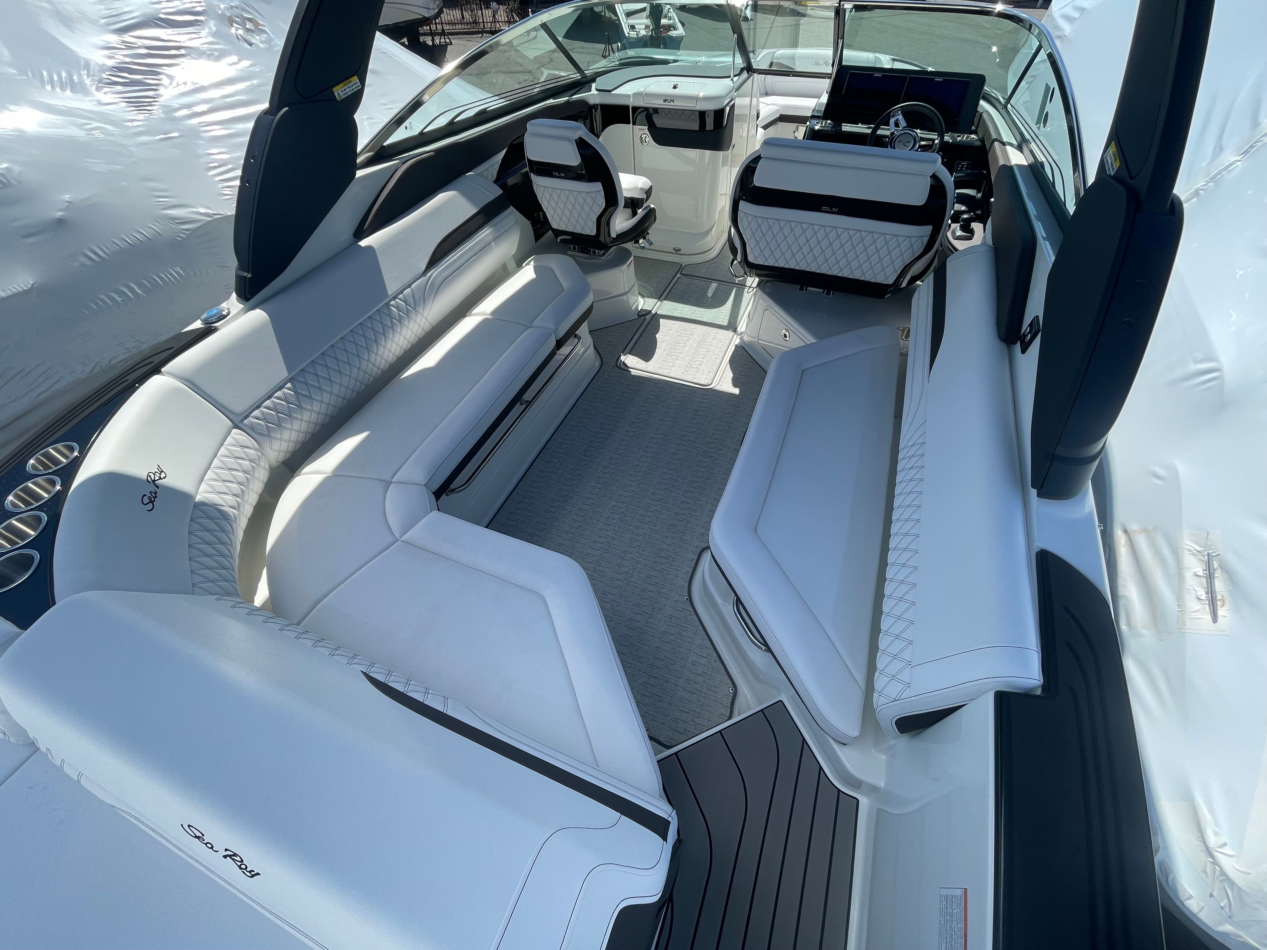 2026 Sea Ray SLX 280 Outboard - 4