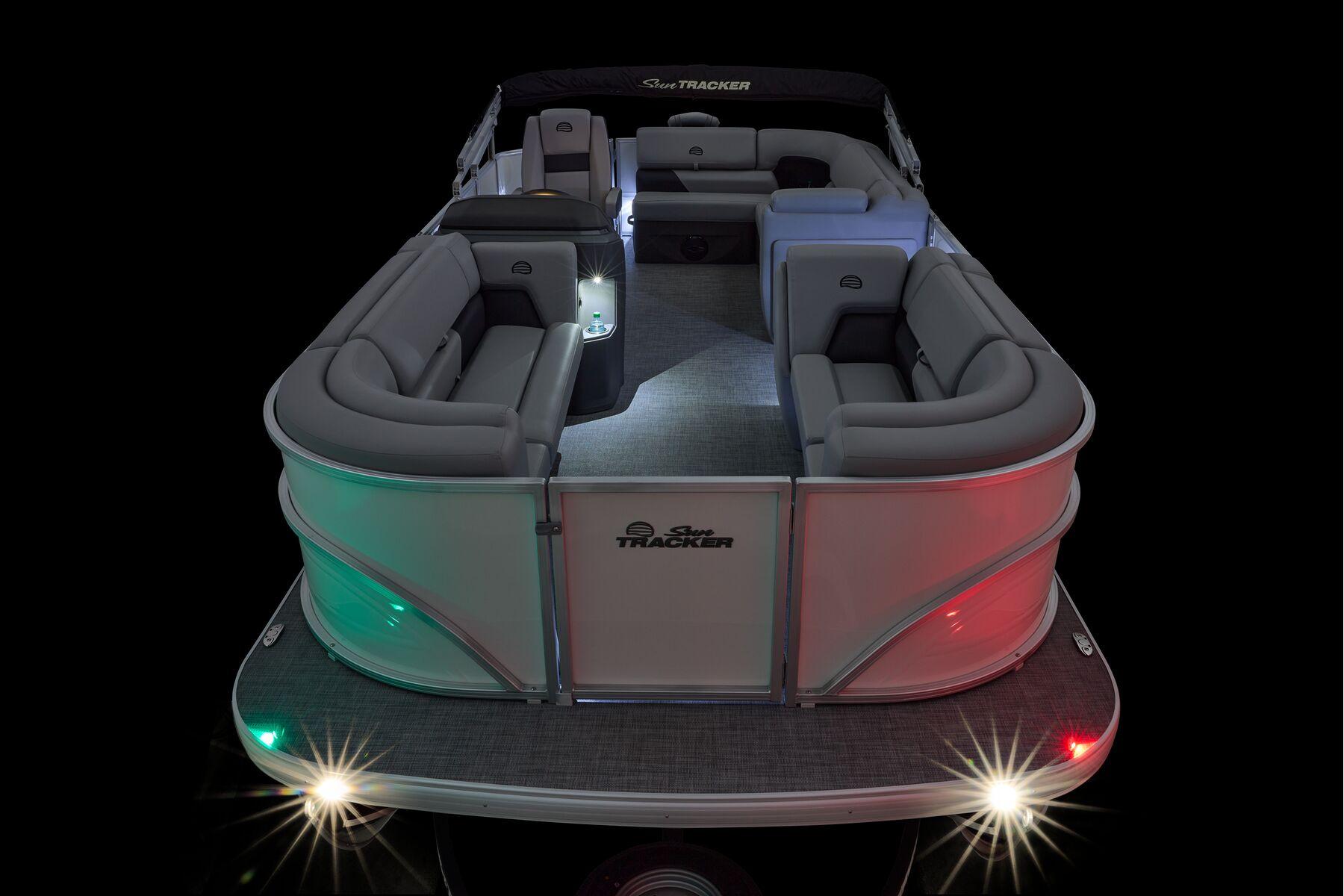 2026 Sun Tracker Party Barge 20 DLX - 58