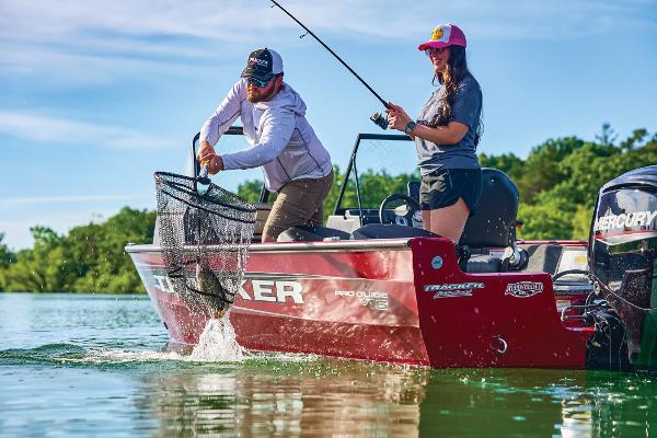 2025 Tracker Pro Guide V-16 WT - 60