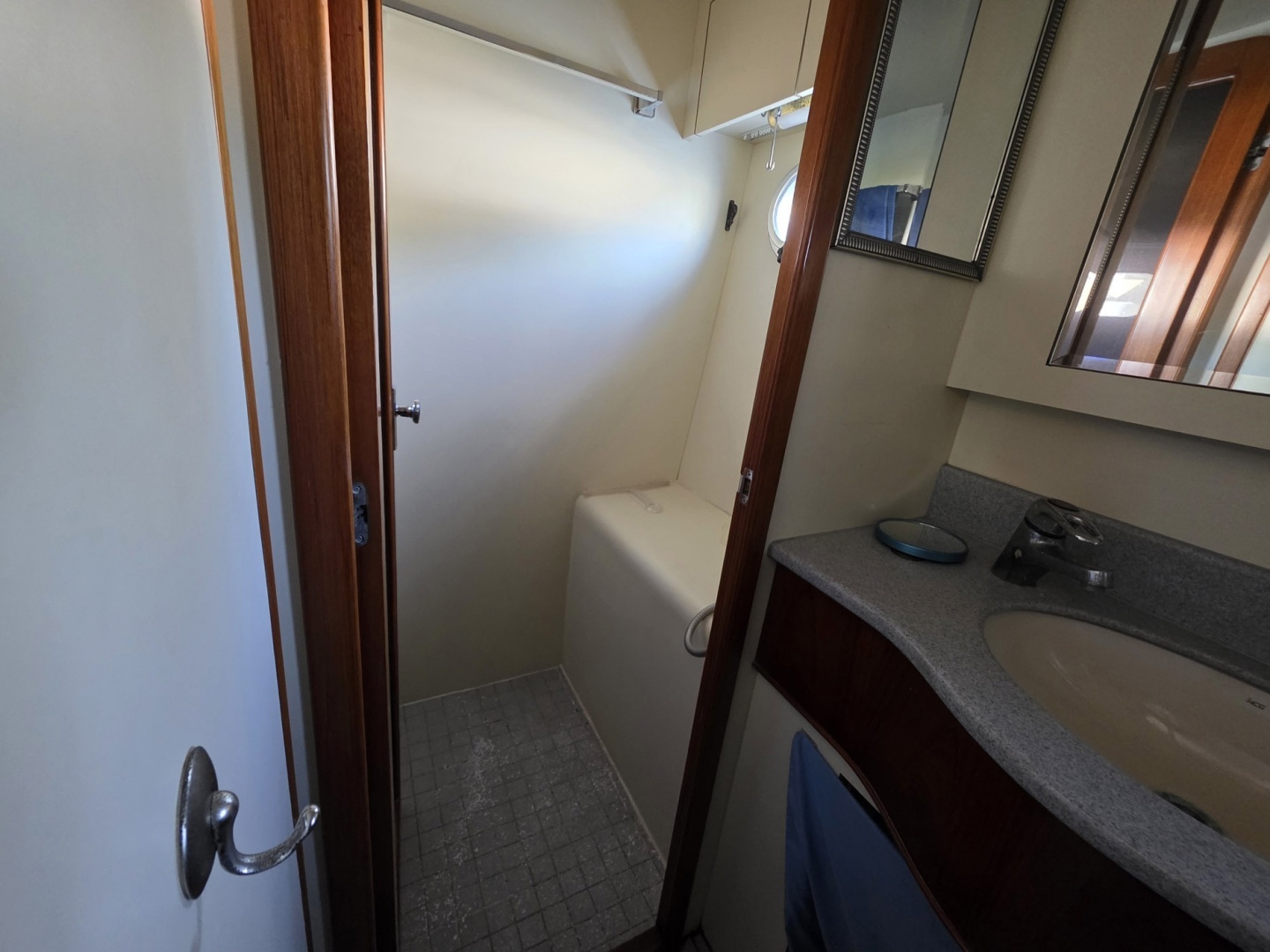 2001 Horizon Sundeck - Image 15