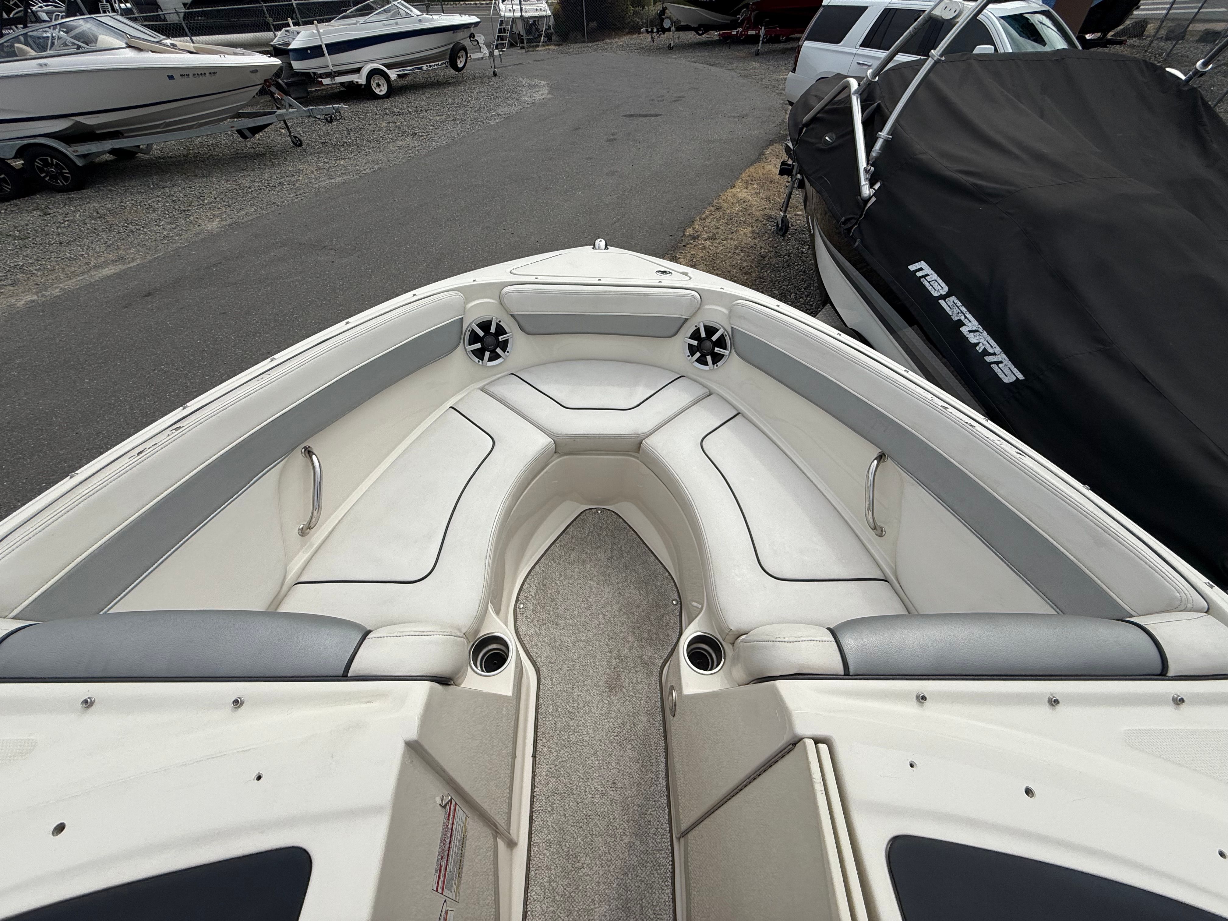 2010 Sea Ray 210 Select - 12