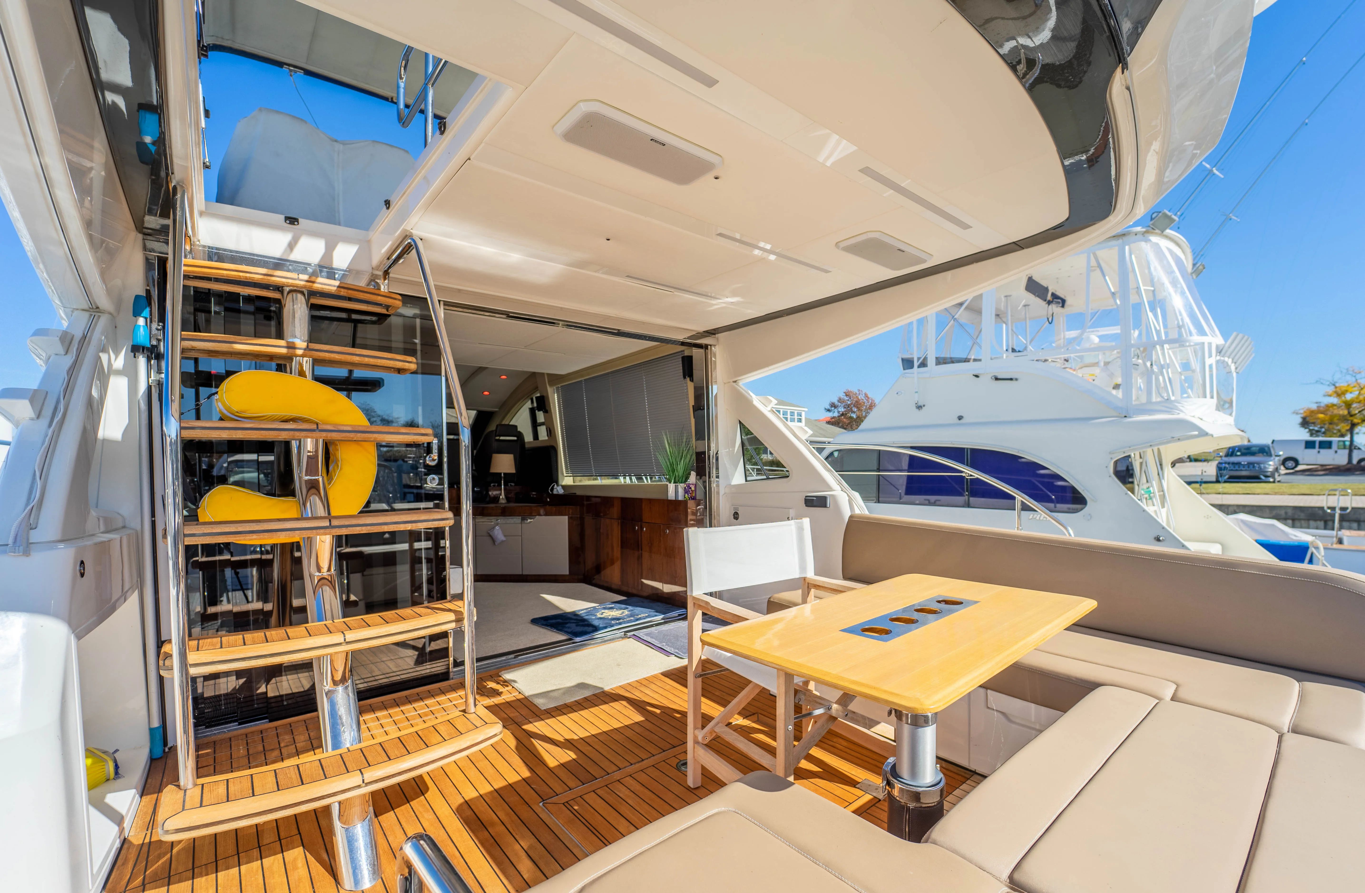 2019 Fairline Squadron 53 - Image 13