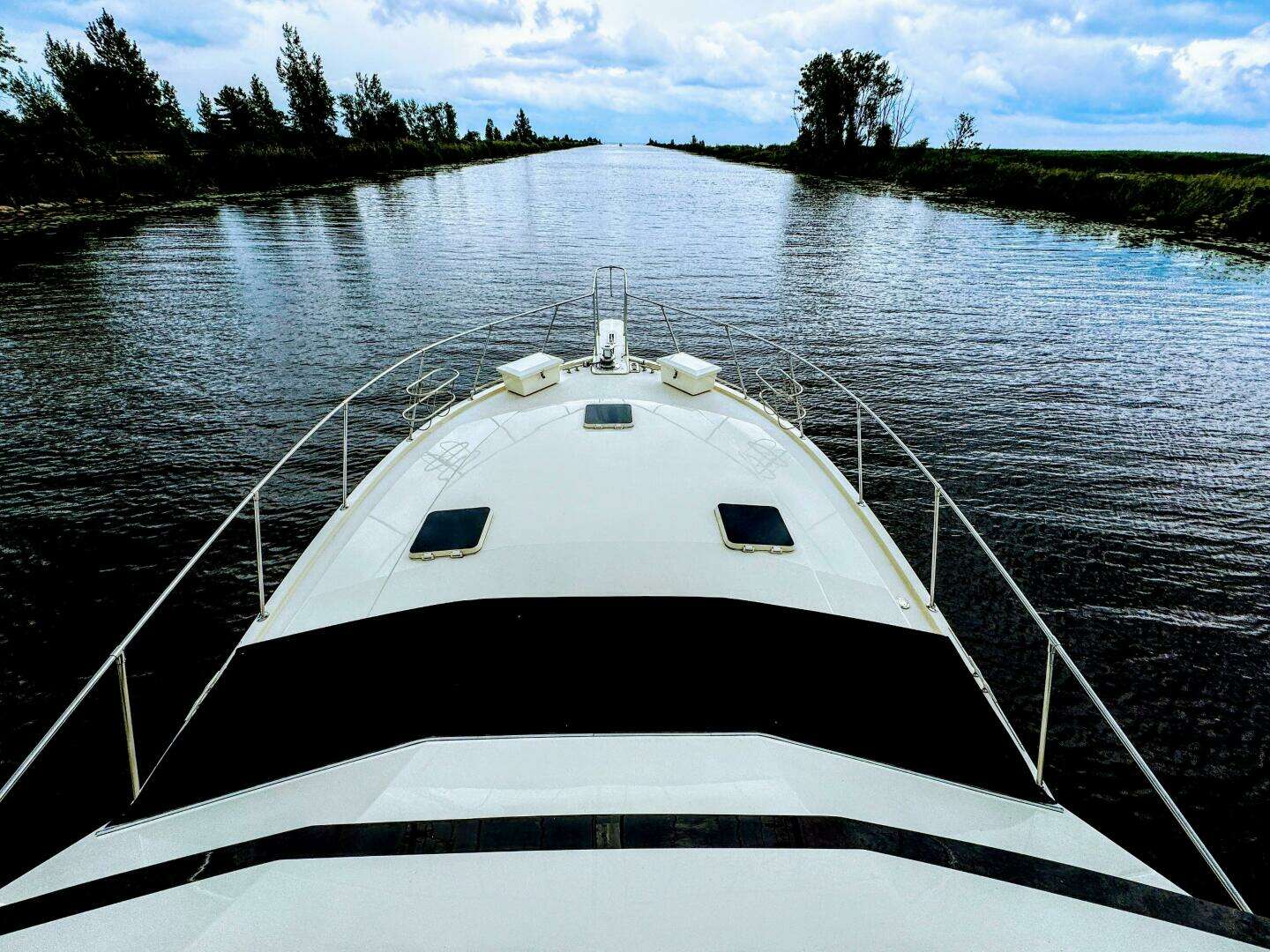 1987 Viking 48 Motor Yacht - Image 6