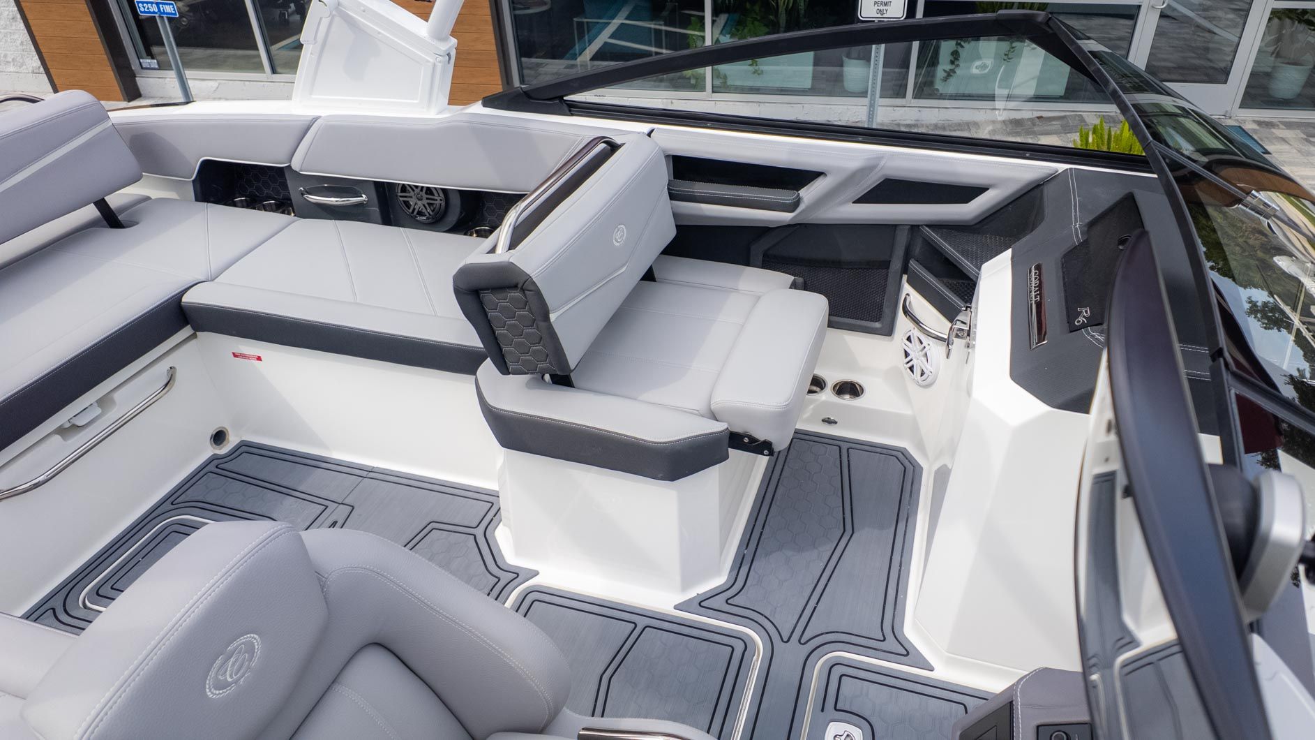 2026 Cobalt R6 Surf - 9