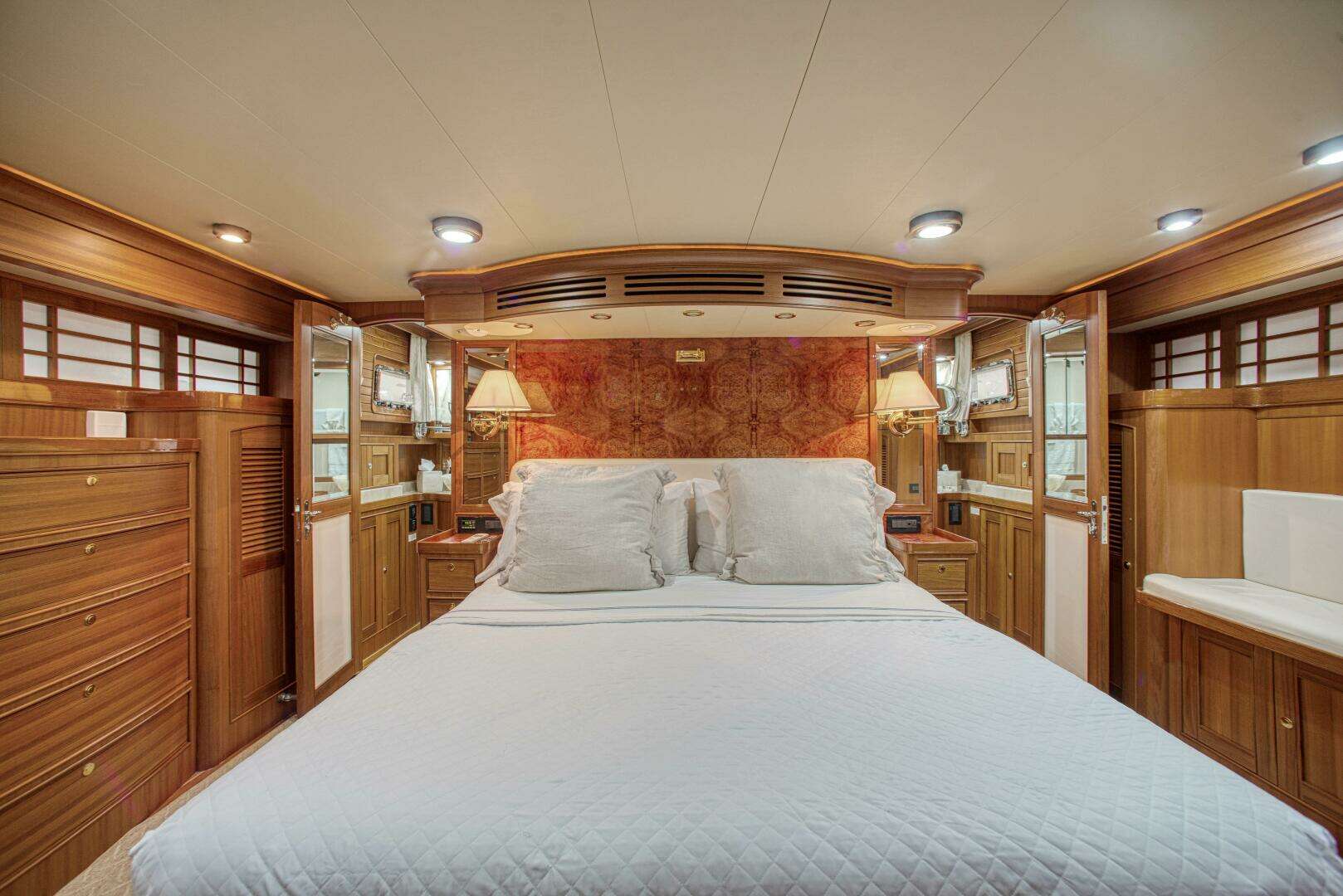 2011 Marlow Explorer 70E - Image 28