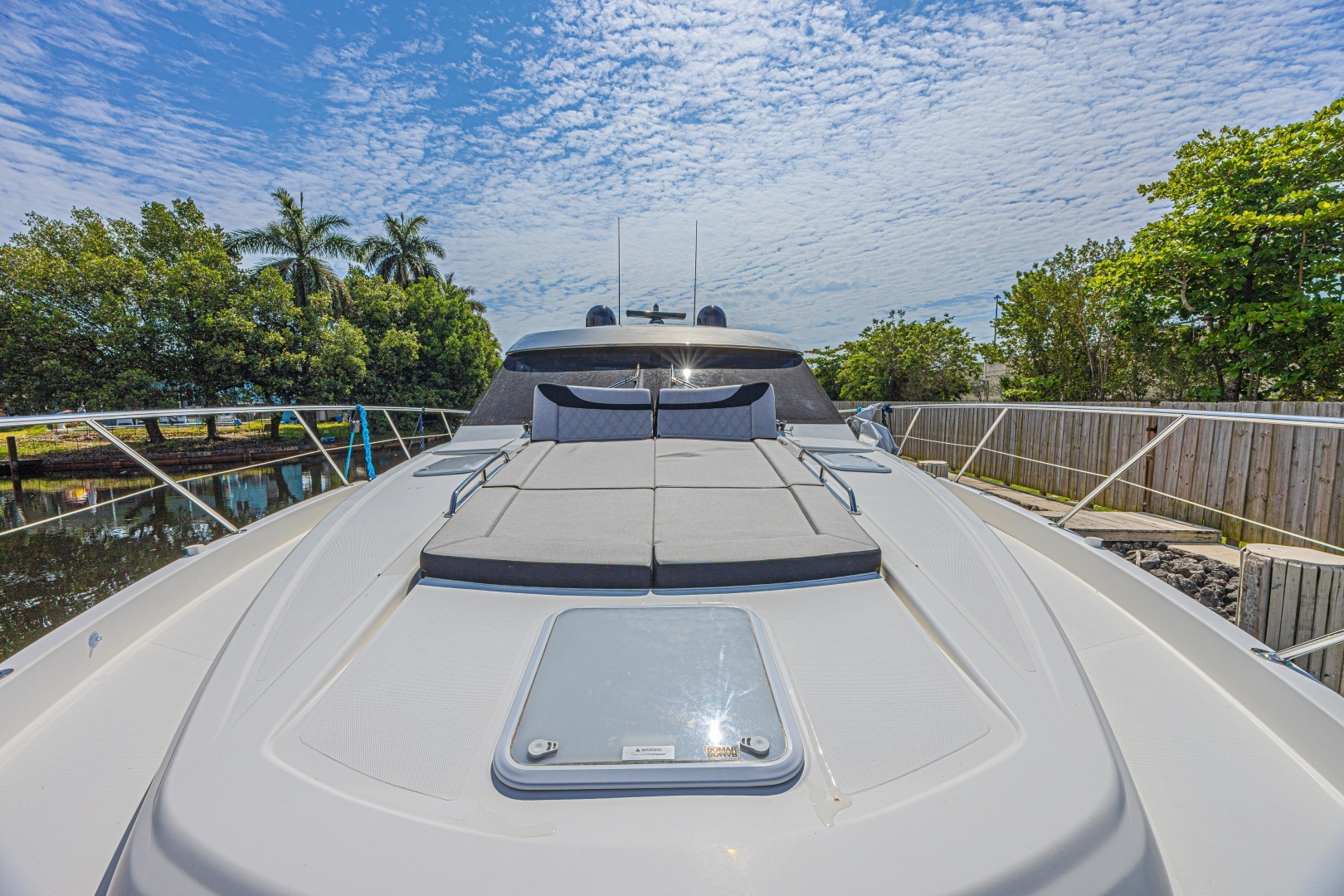 2021 Riviera 6000 Motor Yacht - Image 5