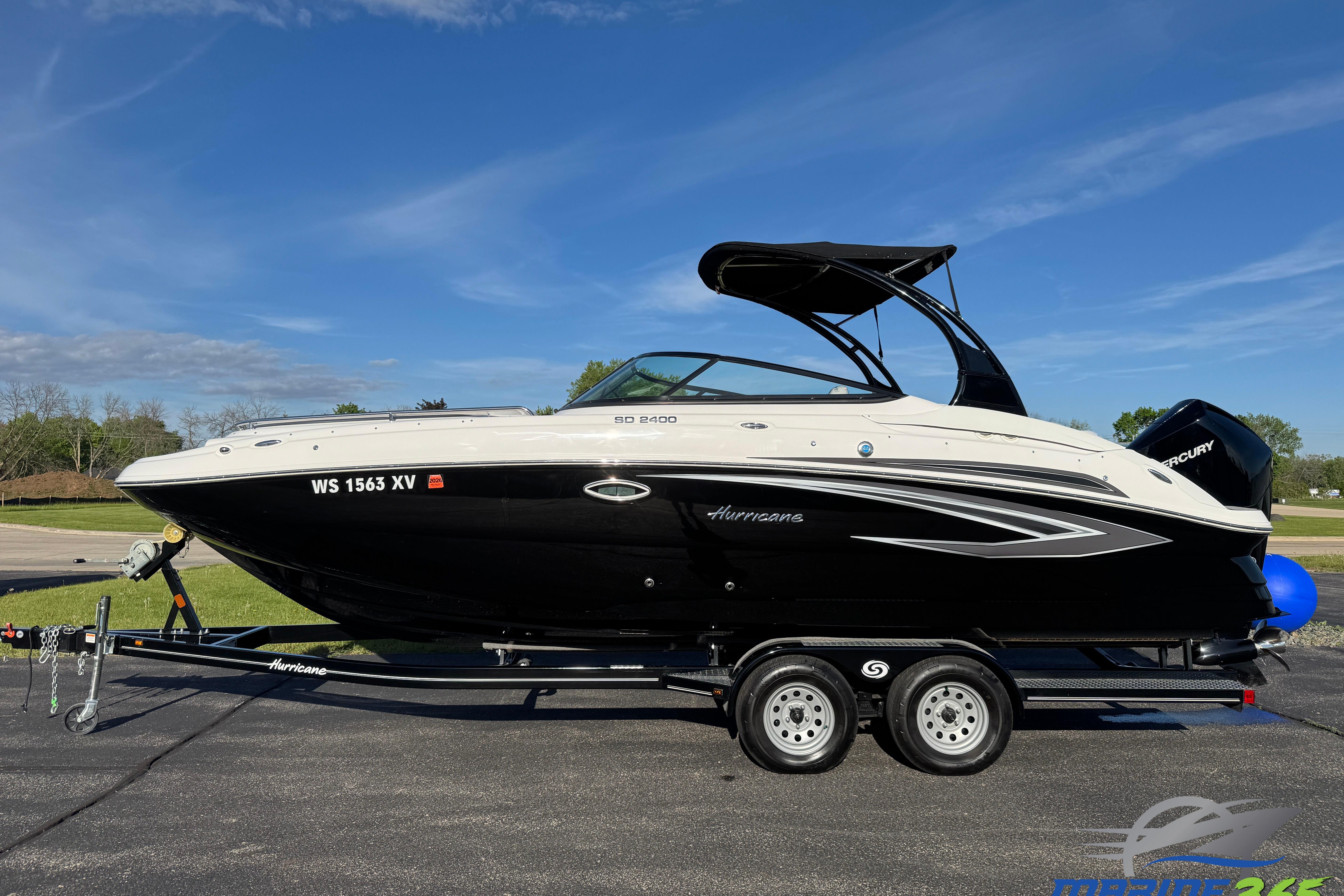 2023 Hurricane SunDeck 2400 OB