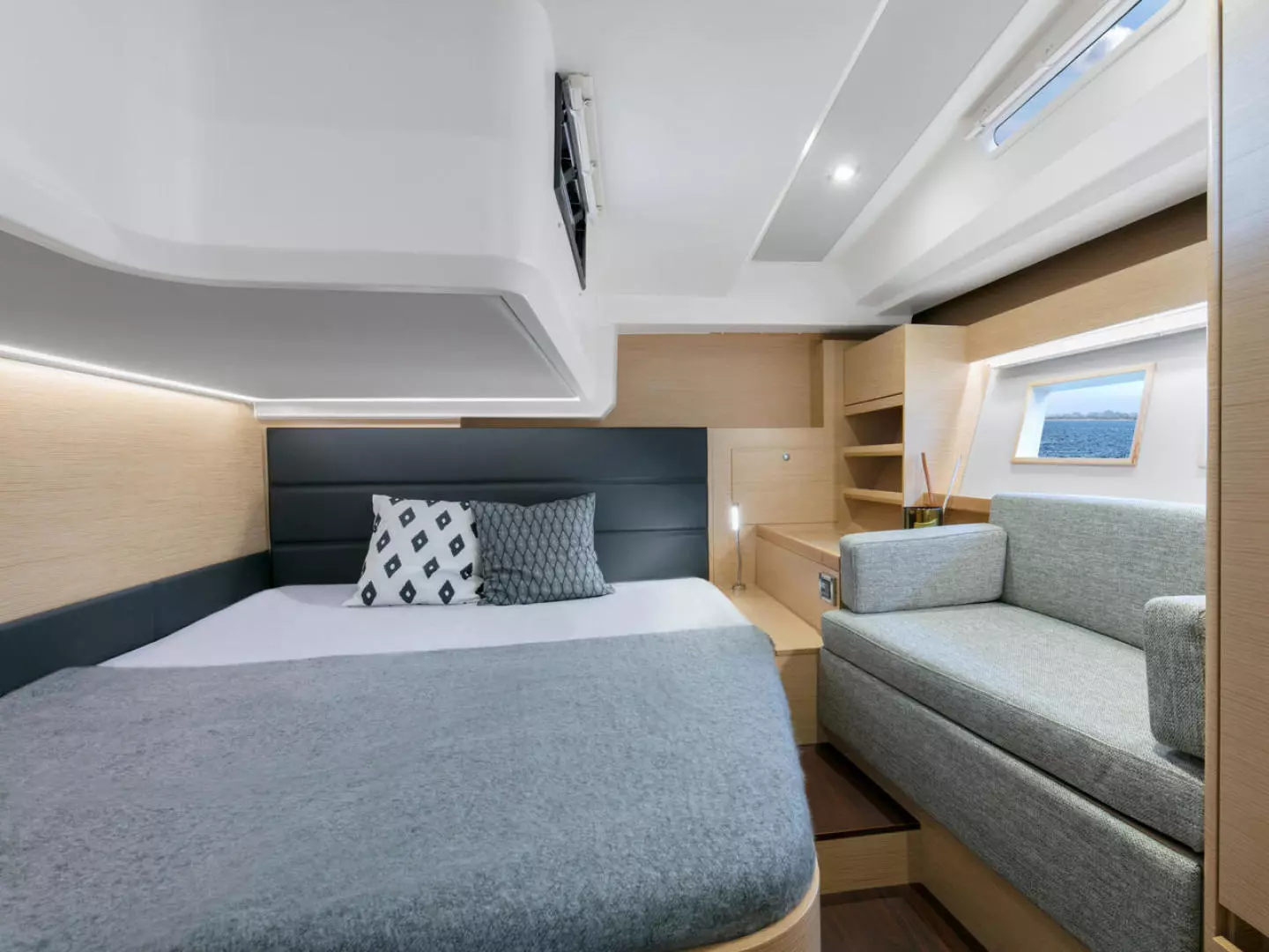 2025 Hanse 548 - Image 31