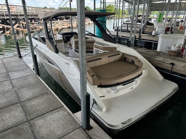 2017 Sea Ray SLX 310
