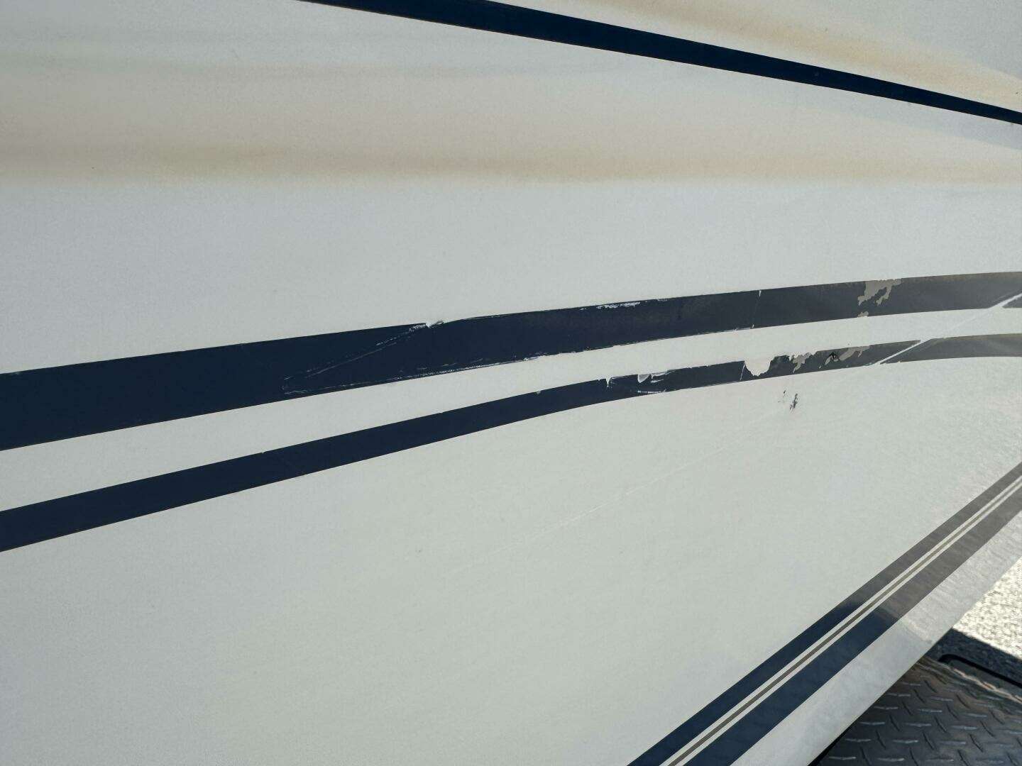 1999 Sea Ray 215 Express Cruiser - Image 214