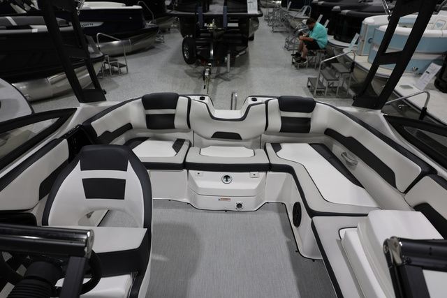 2026 Yamaha Boats AR 195 BOTH COLORS AVAILABLE - 18