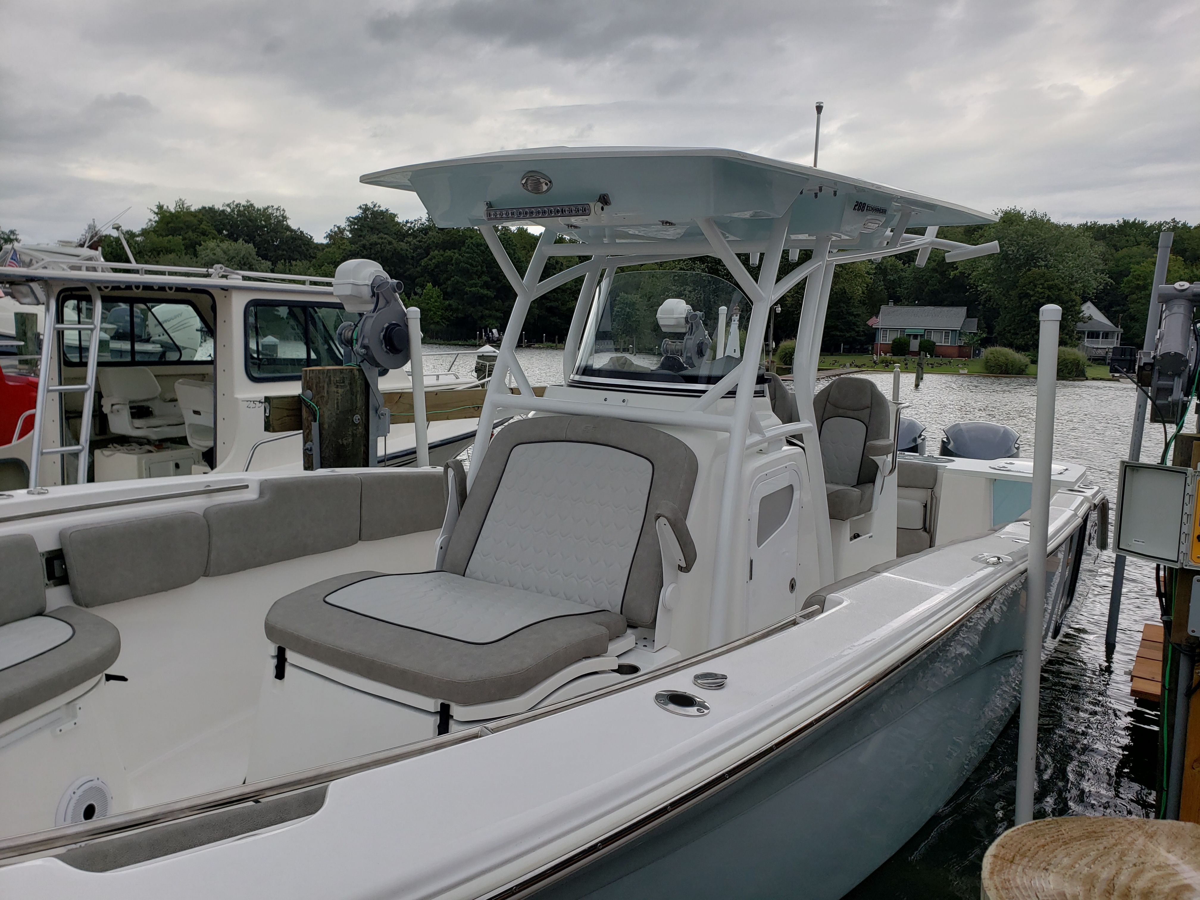 2021 Sea Fox 288 Commander