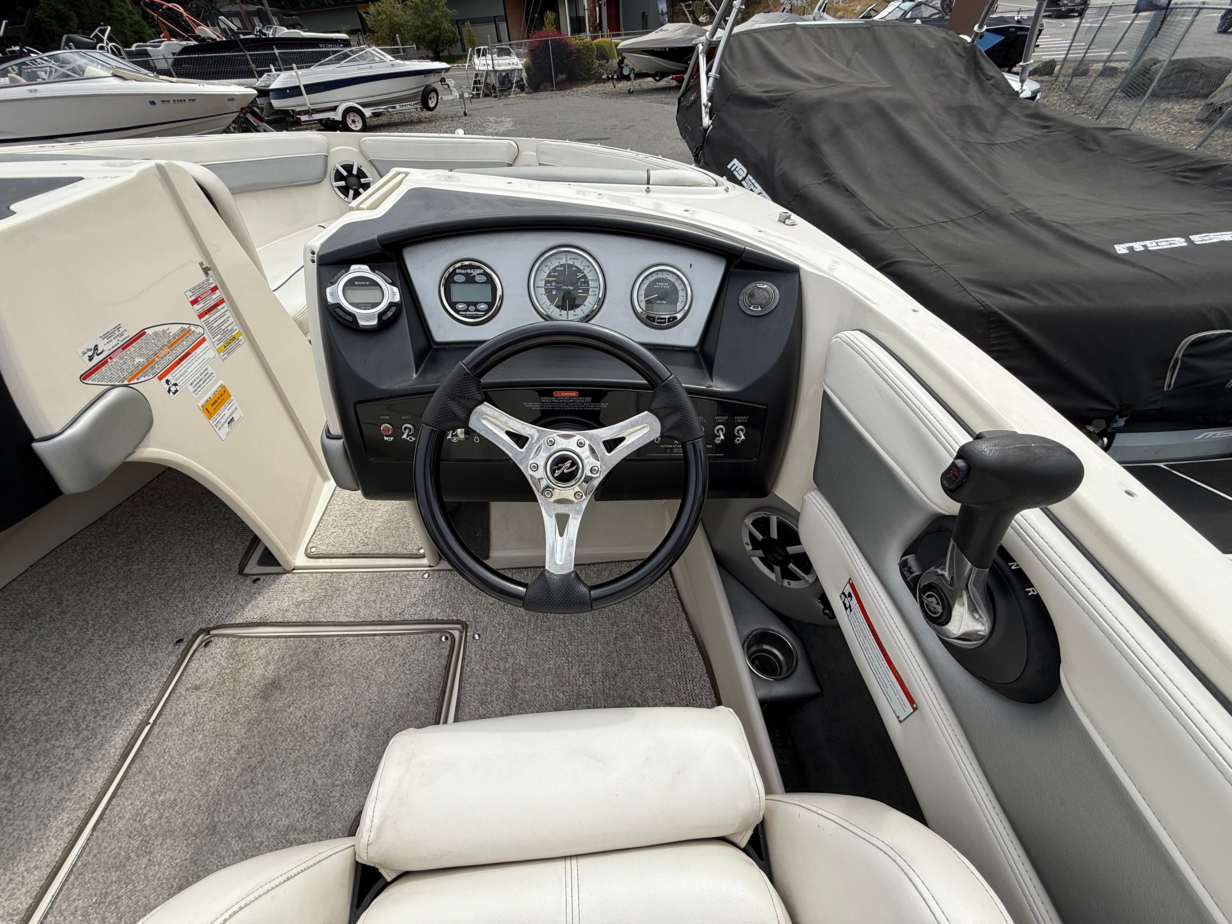 2010 Sea Ray 210 Select - 2