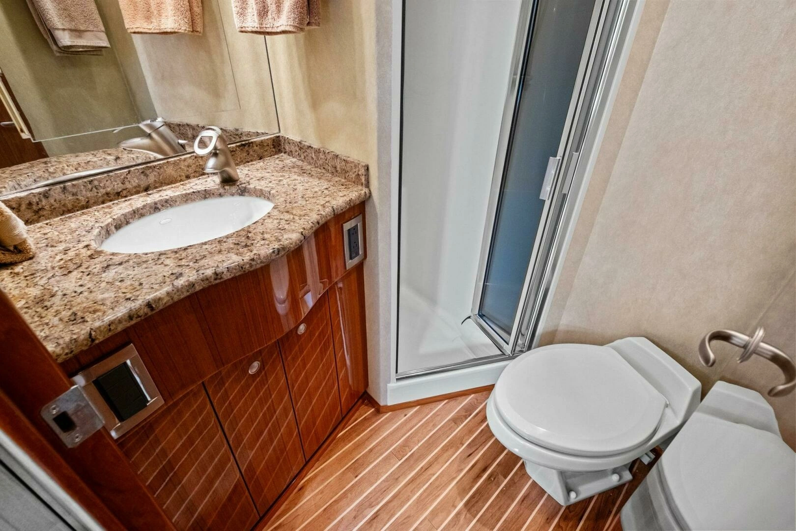 2008 Viking 64 Convertible - Image 67