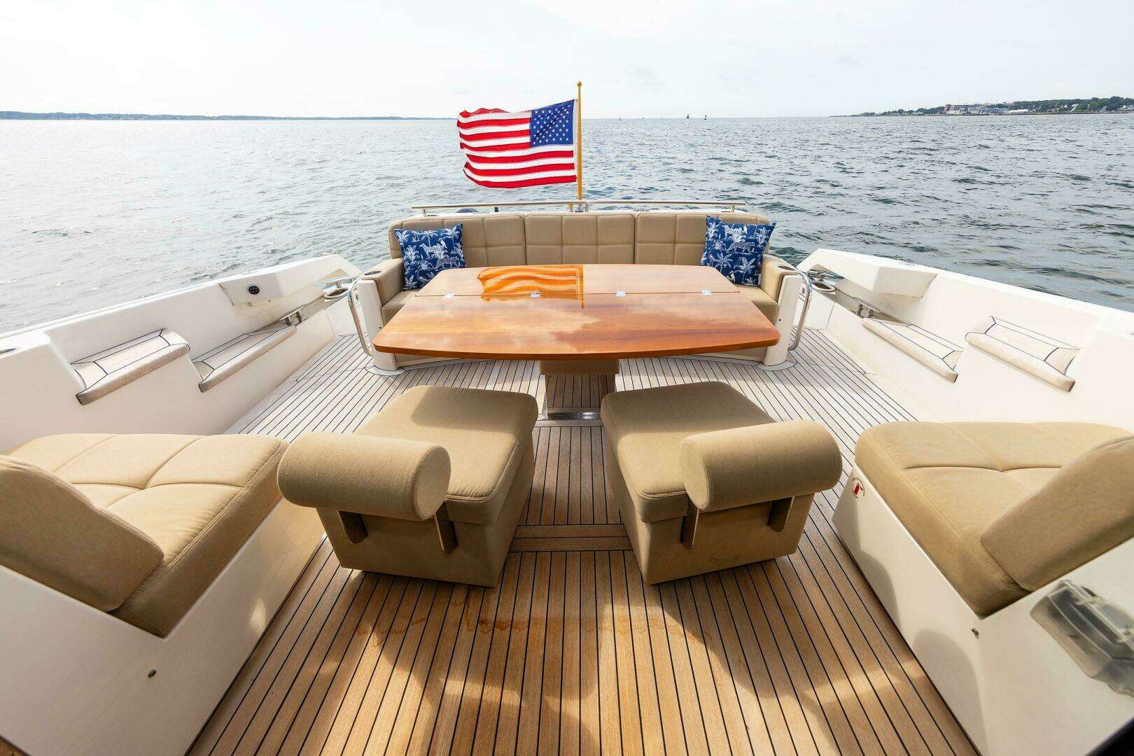 2014 Tiara Yachts 5000 Express - Image 6