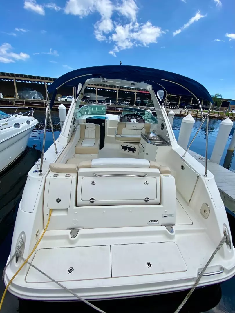 2013 Sea Ray 310 Sundancer - Image 7