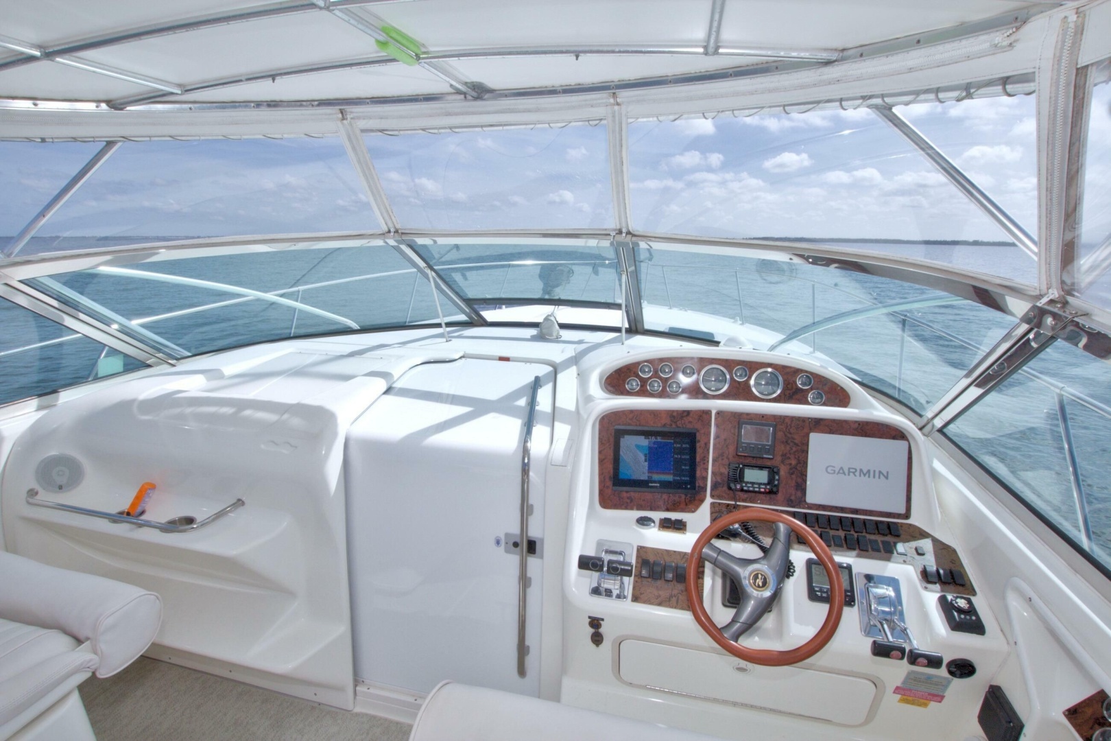 1997 Sea Ray 370 Express Cruiser - Image 31