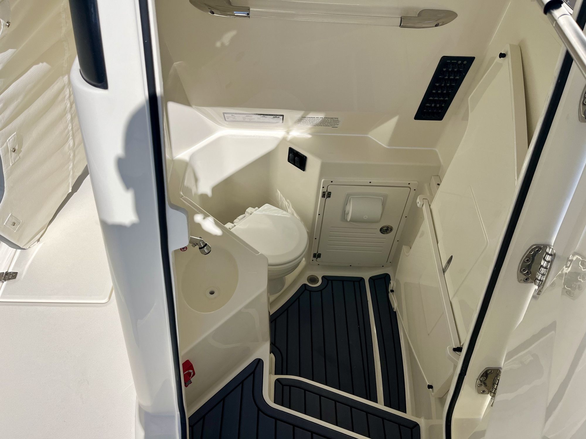 2026 Cobia 285 Open Center Console - 22