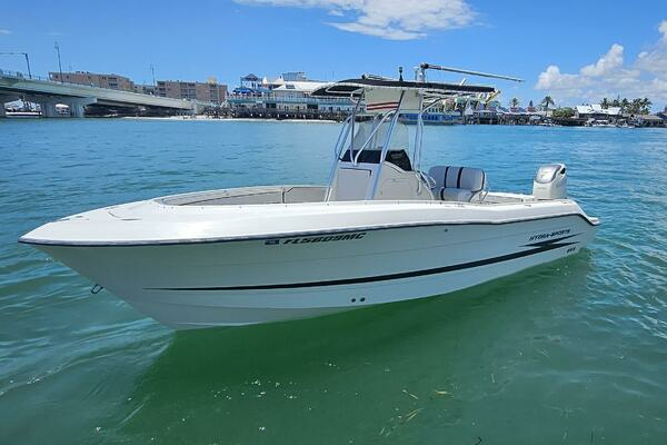 2003 Hydra-Sports 2400 Center Console