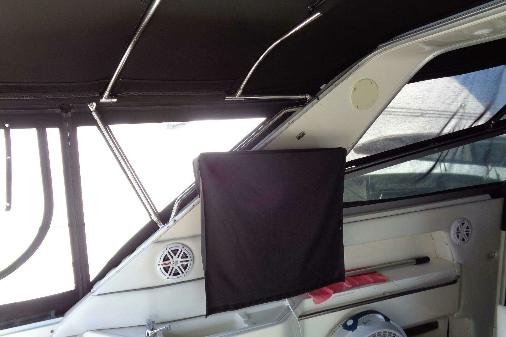 1991 Sea Ray 480 Sundancer - Image 18