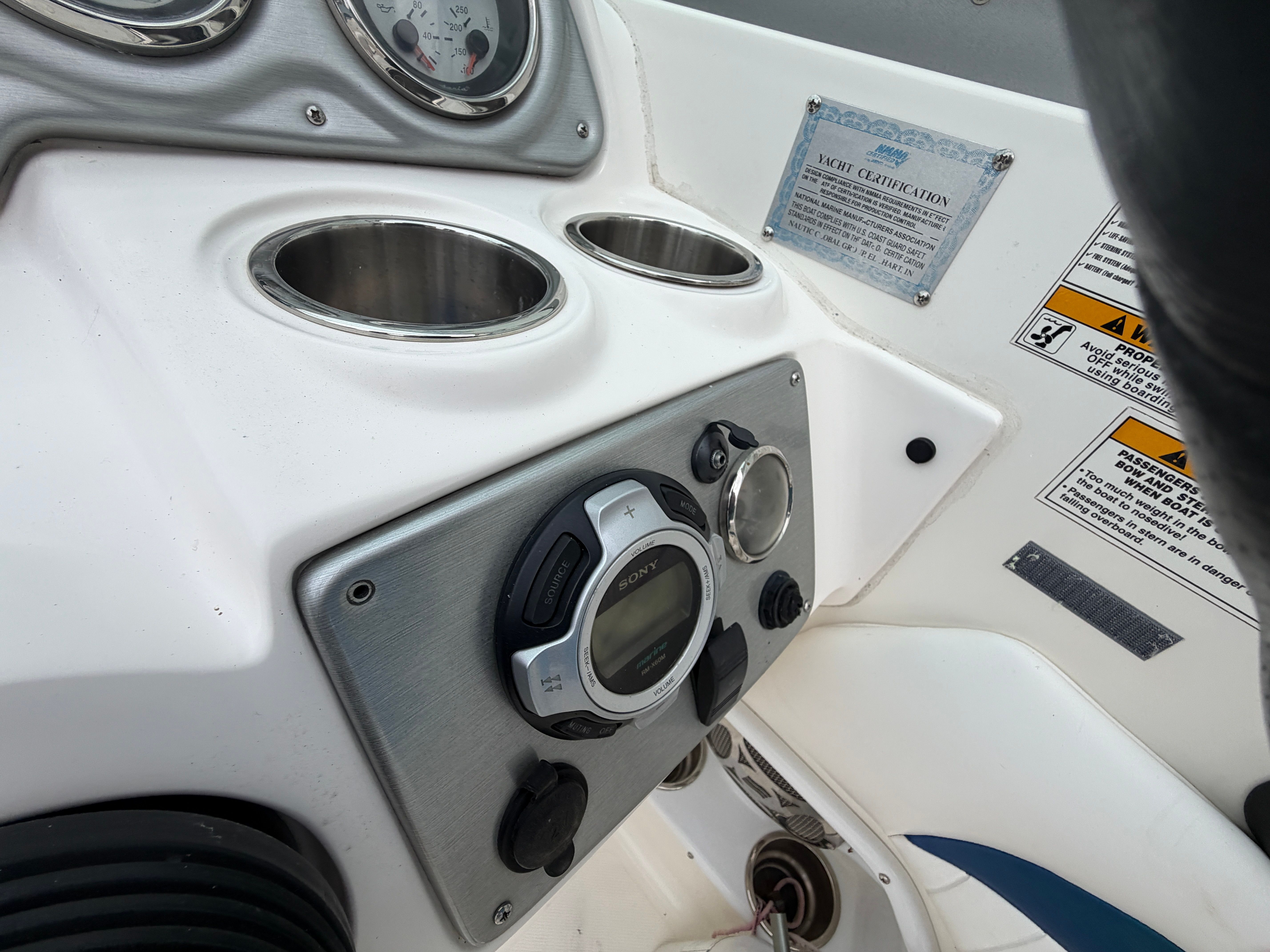 2012 HURRICANE 2600 FD - Image 16