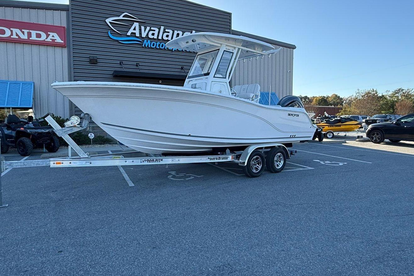 2026 Sea Fox 228 Commander