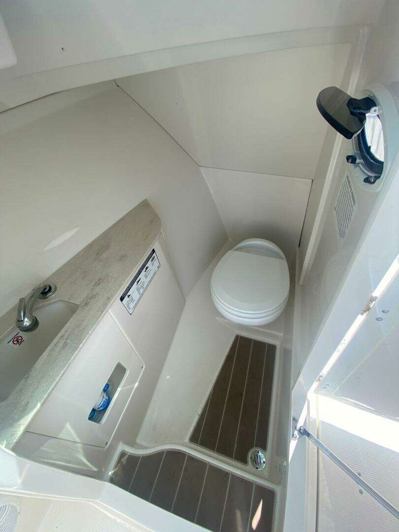 2022 Sailfish 276 Dual Console - Image 20