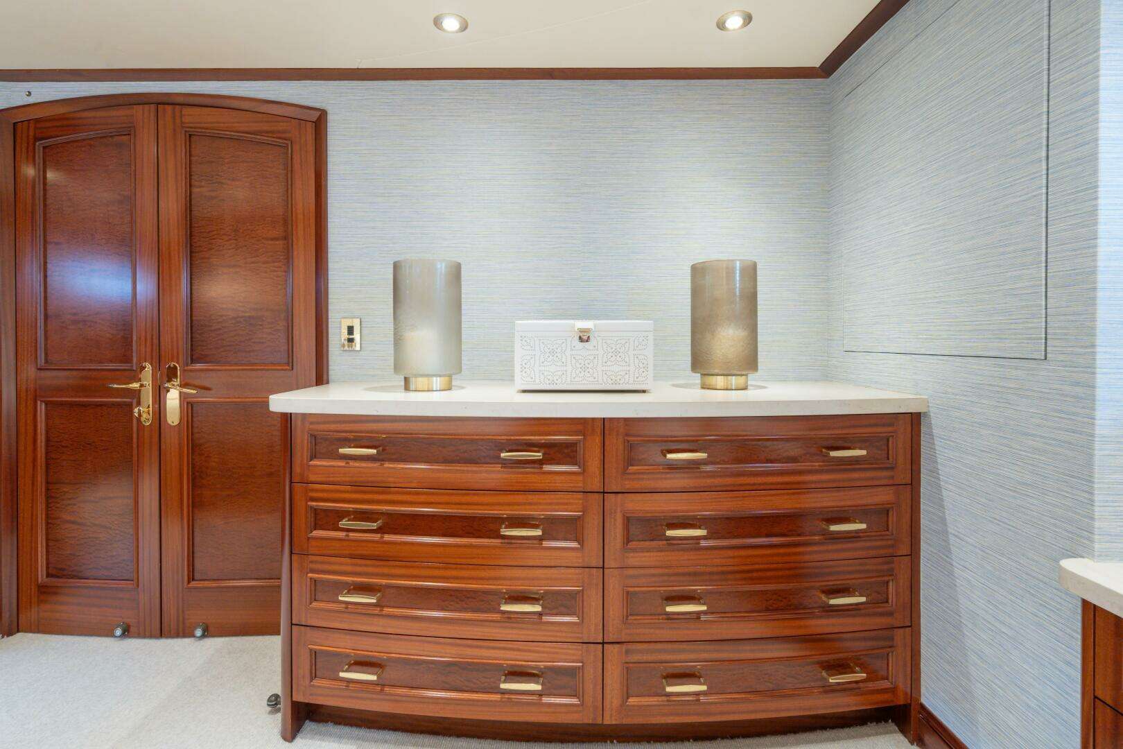 2004 Crescent Raised Pilothouse - Image 21
