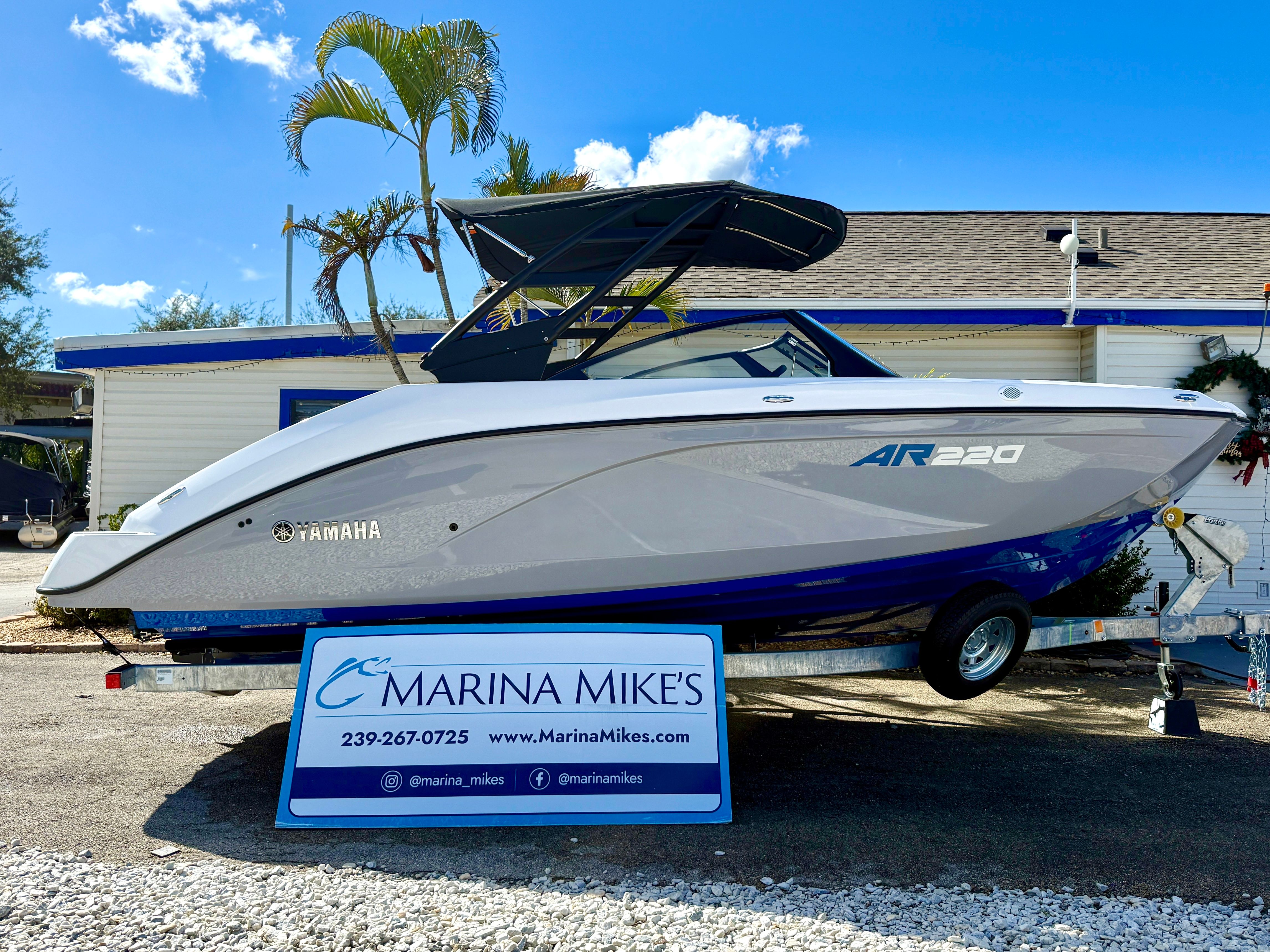 2026 Yamaha Boats AR220