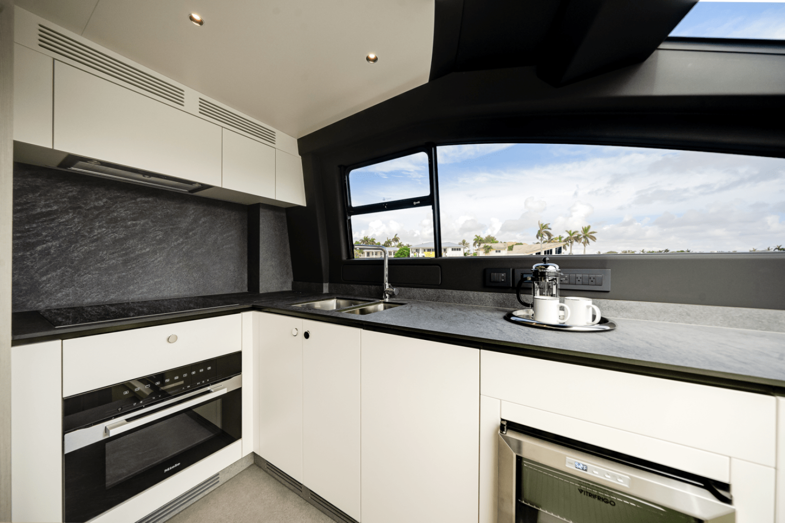 2026 Azimut Fly 78 - Image 68