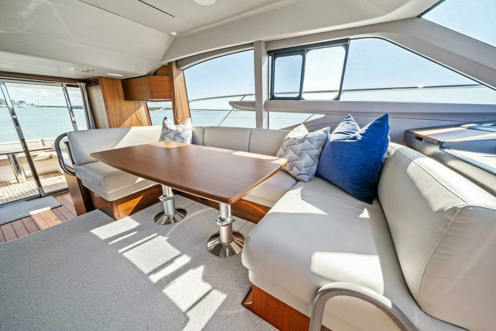 2023 Princess F50 - Image 22
