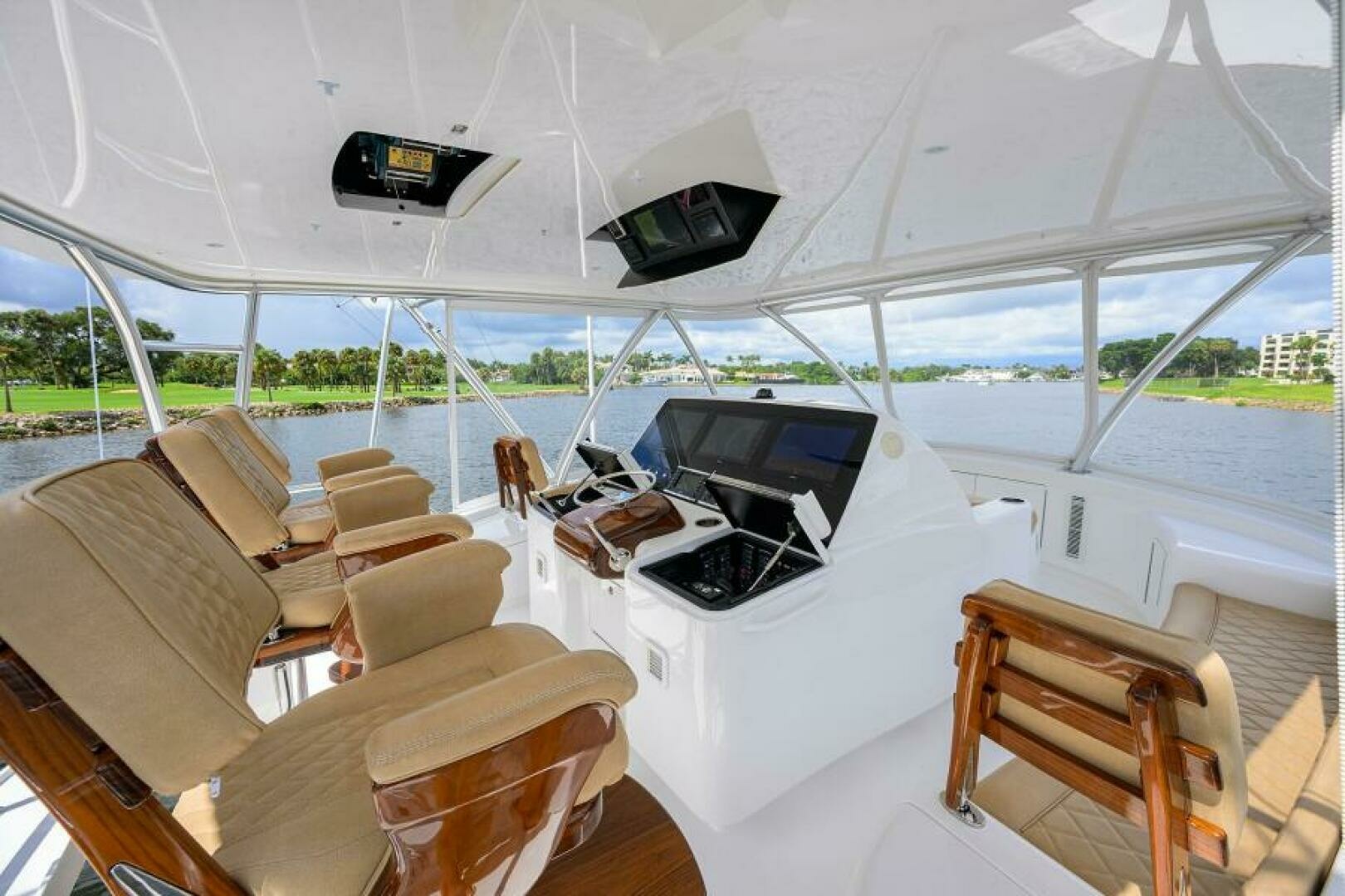 2023 Viking 64 Convertible - Image 35
