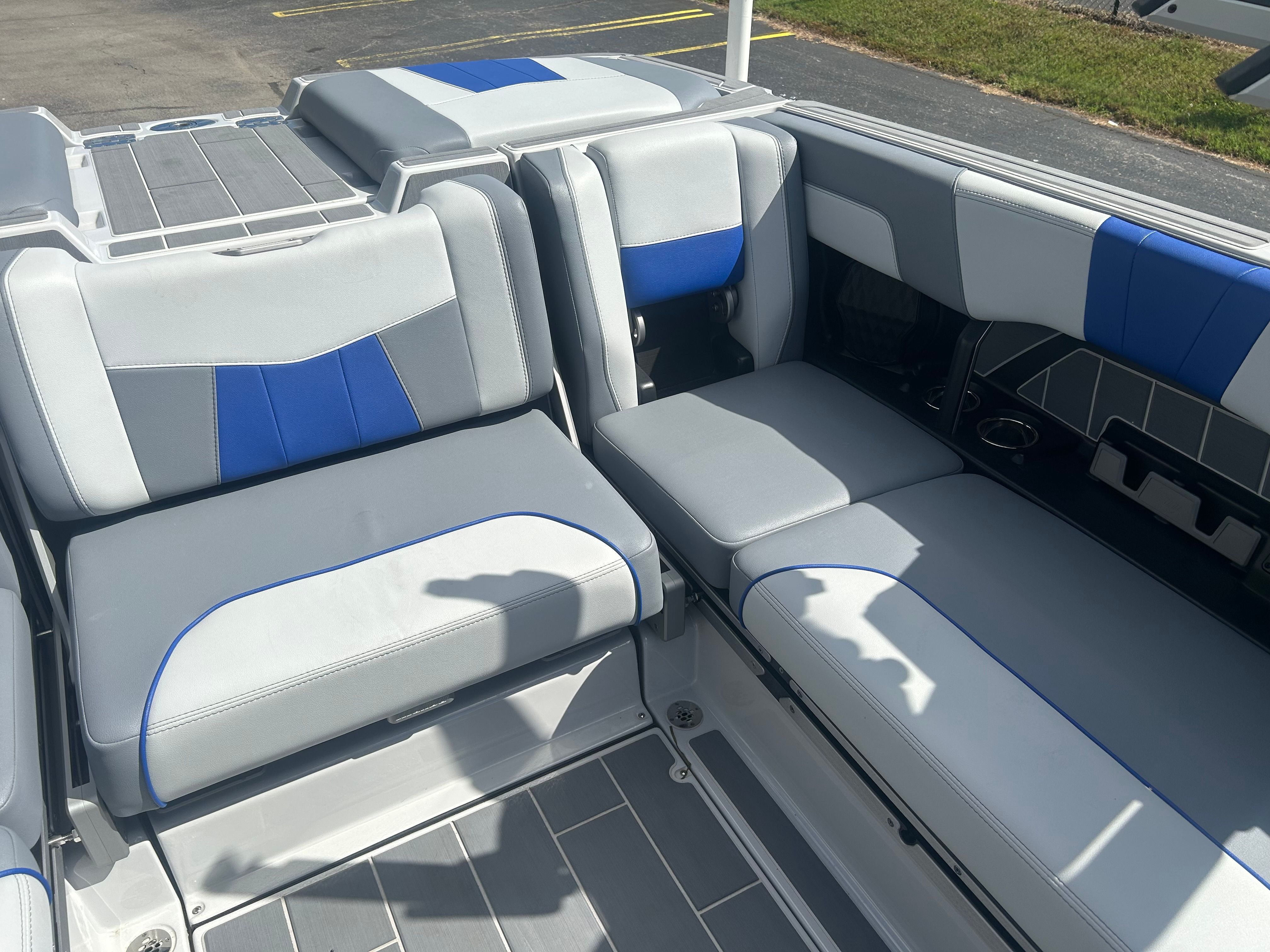 2024 MALIBU 24 MXZ - Image 11