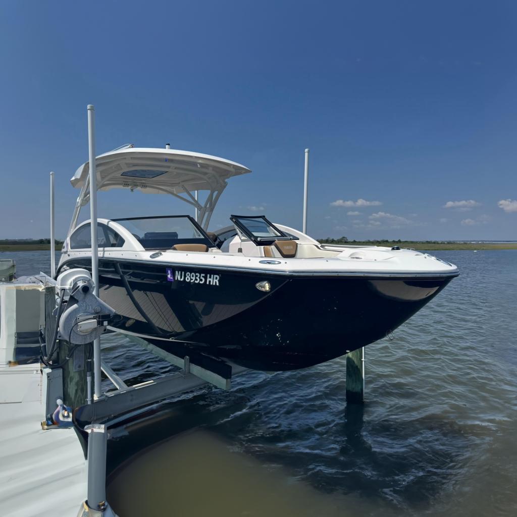 2022 Yamaha Boats 275SD