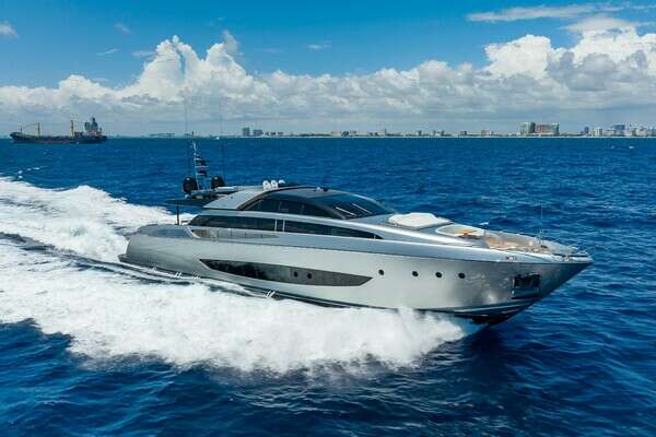 2014 Riva Mythos
