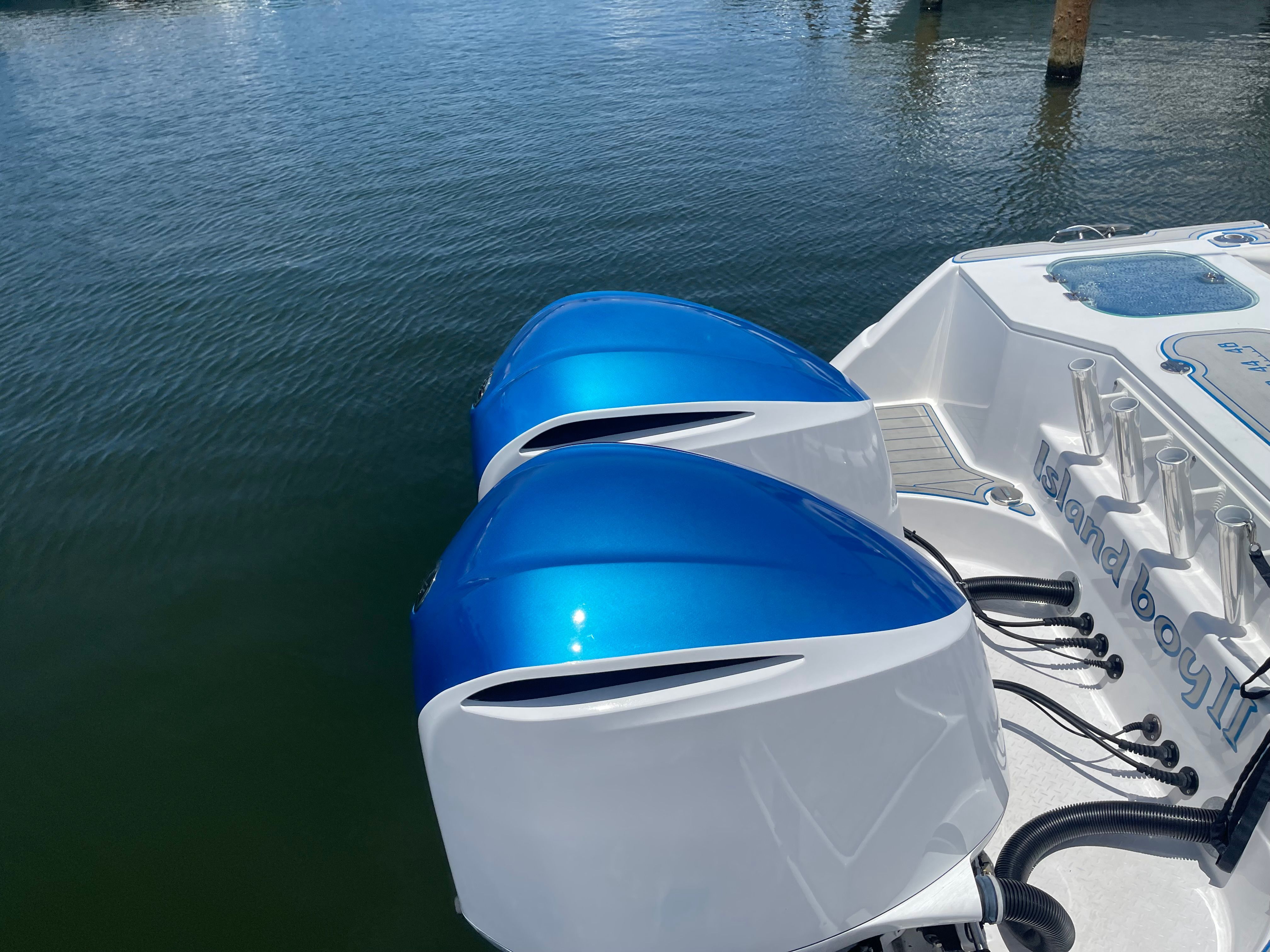 2017 Everglades 325 Center Console - 28