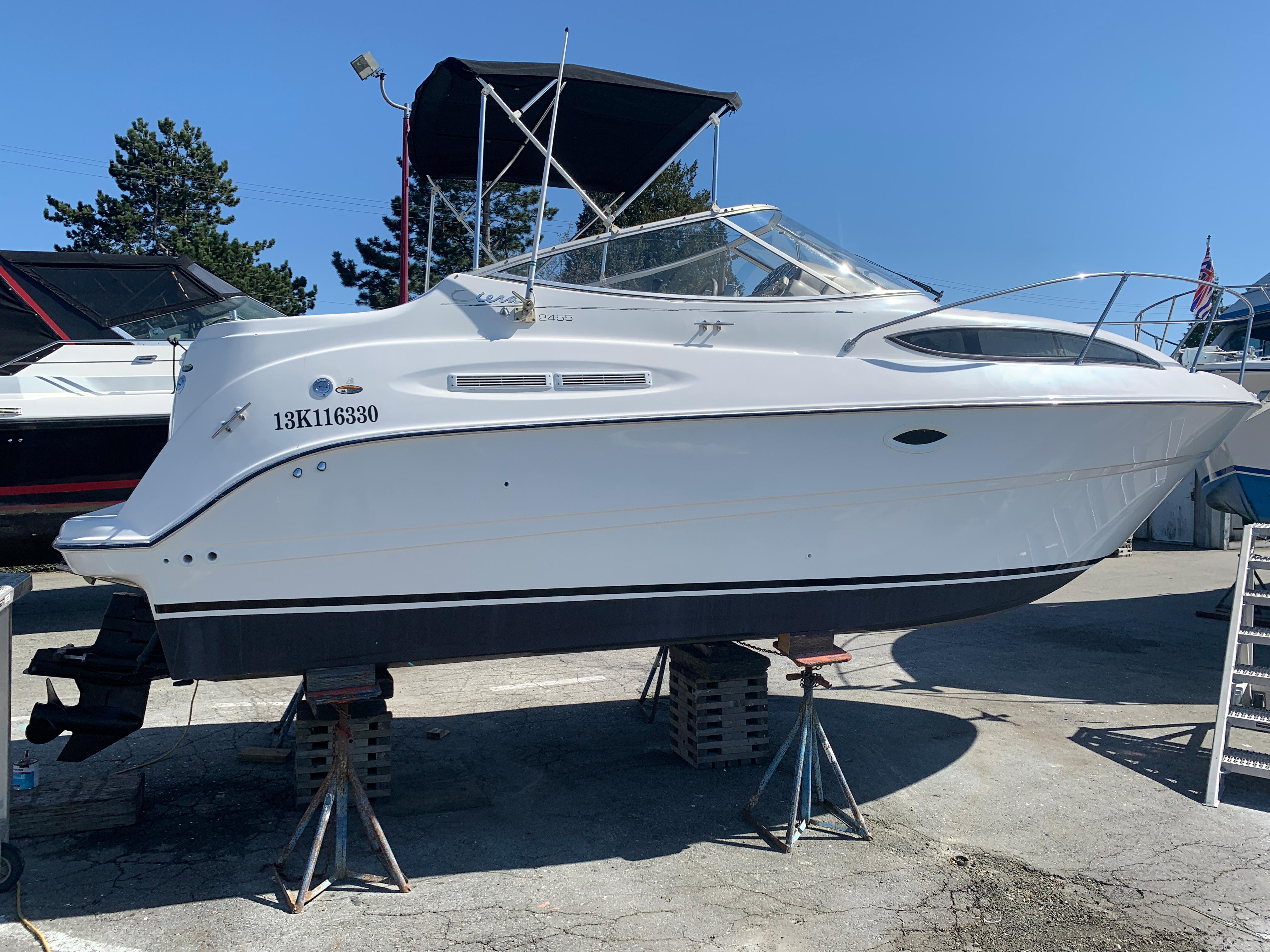 2002 Bayliner 245 Cruiser