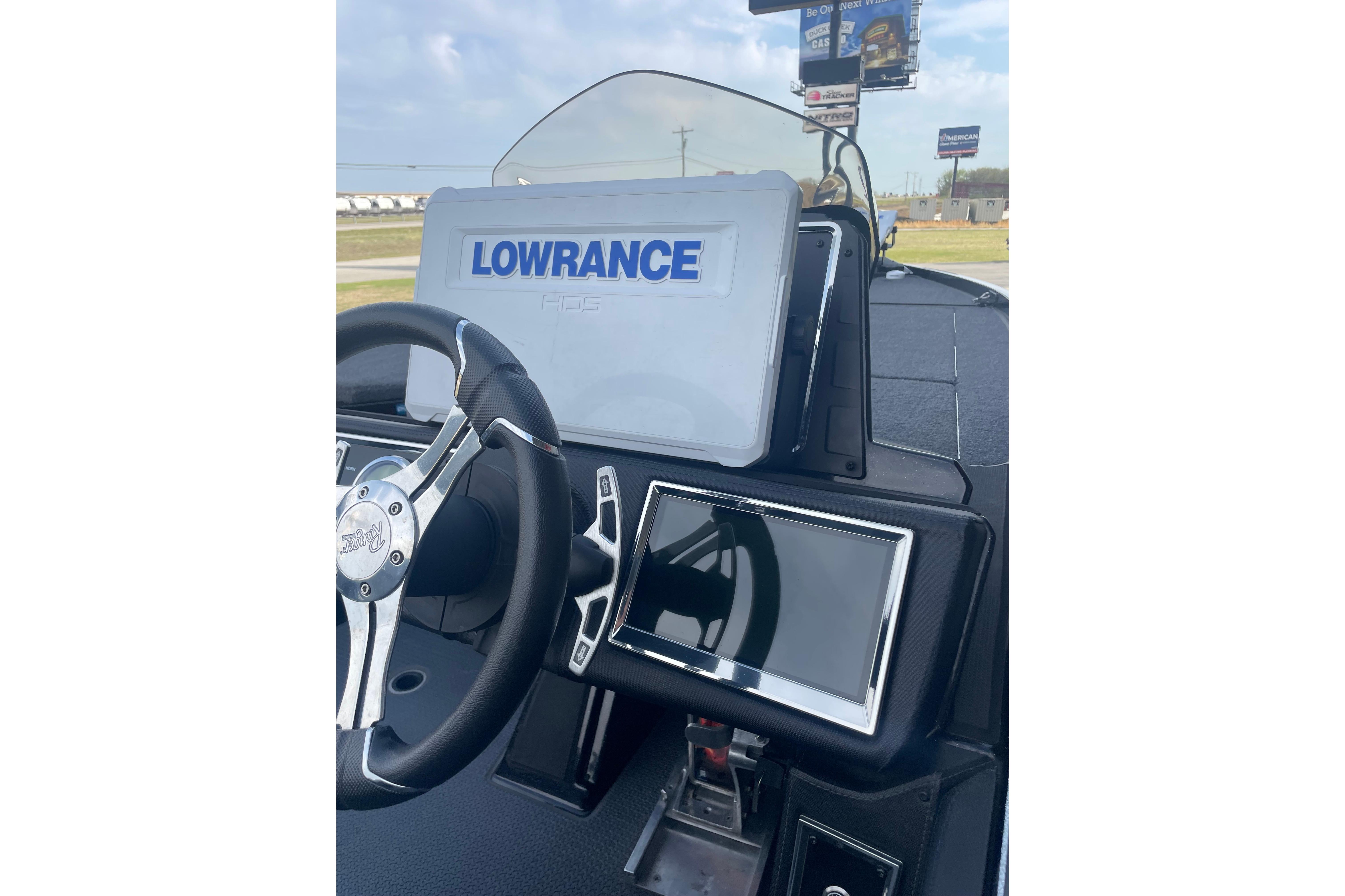 2023 Ranger Z521R boat dashboard with Lowrance electronics and steering wheel.
